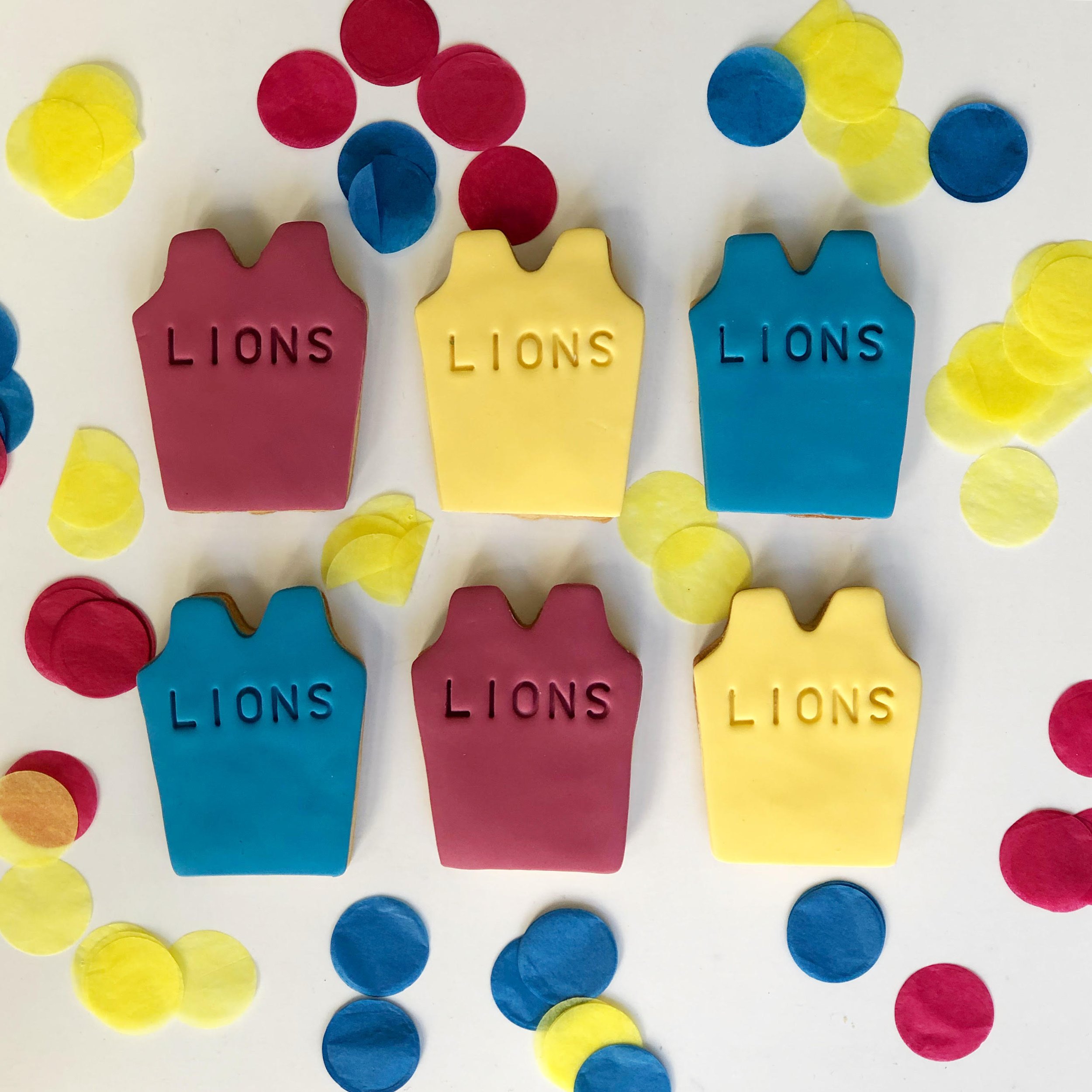 Brisbane Lions Party Supplies — Burnt Butter Cakes