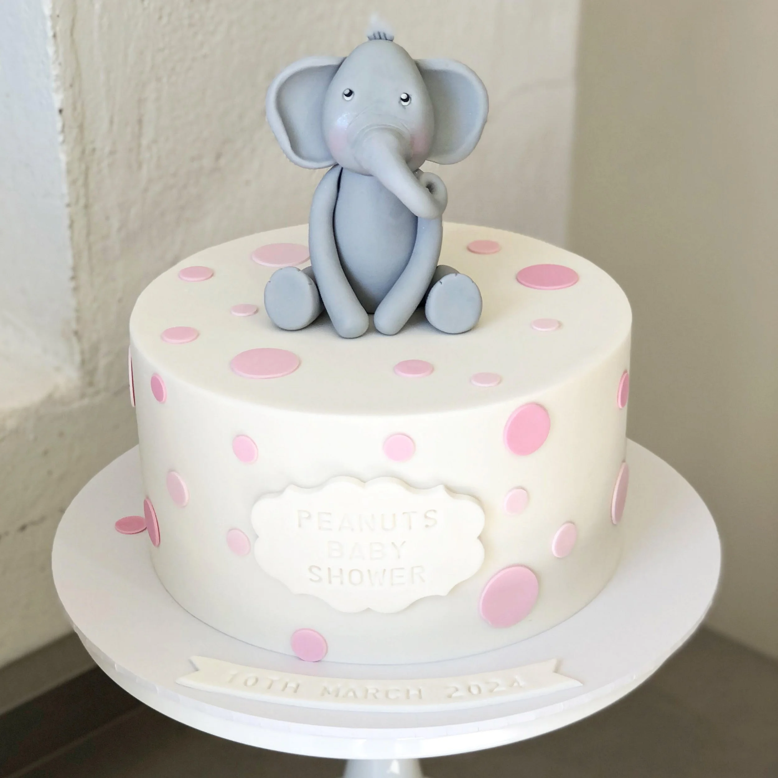 Elephant-Polka-Dot-Cake.jpg