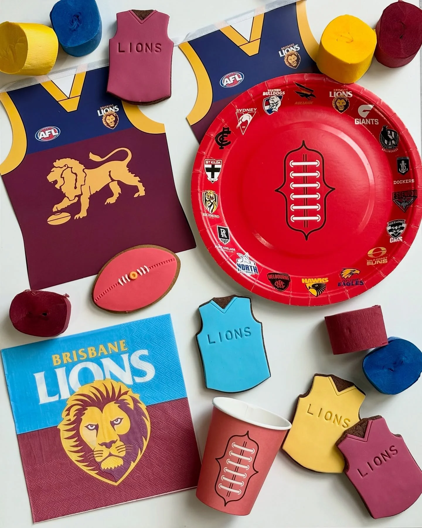 Brisbane Lions fans, it&rsquo;s time to get Pre Lim ready!❤️💛💙 Jump online and lock in your Brisbane party supplies and Burnt Butter footy essentials or join us in store this week! Our gingerbread footy cookies are well stocked and @brisbanelions j