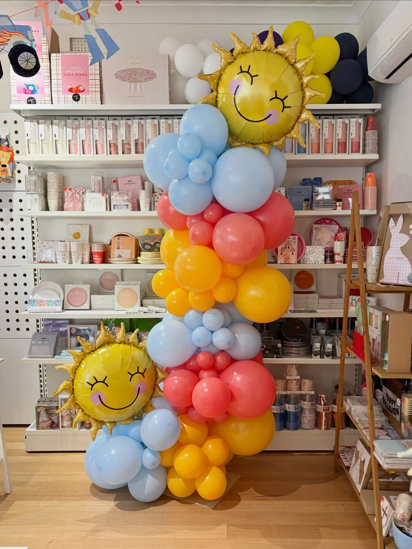 Loved helping our client Rachel with a very special first birthday for her son with the Here Comes The Sun theme. ☀️ With the summer sun shinning it couldn&rsquo;t have been a more perfect day. ✨ Balloons inspired by Plan It With Style and original c