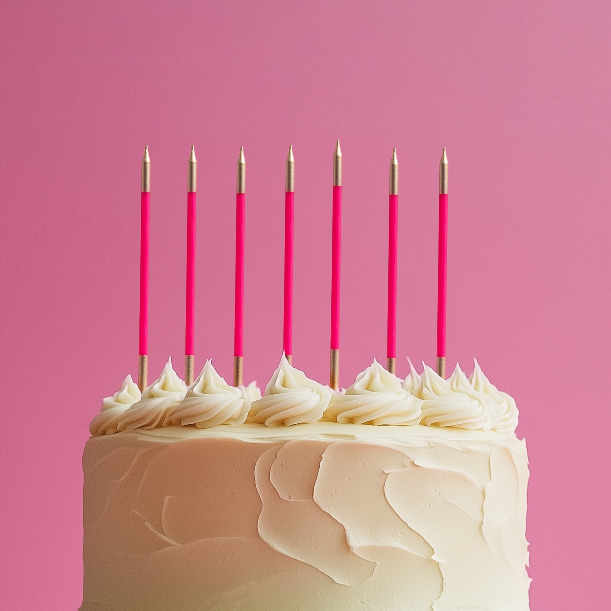 Hot-Pink-And-Gold-Double-Dipped-Cake-Candles-2.jpg