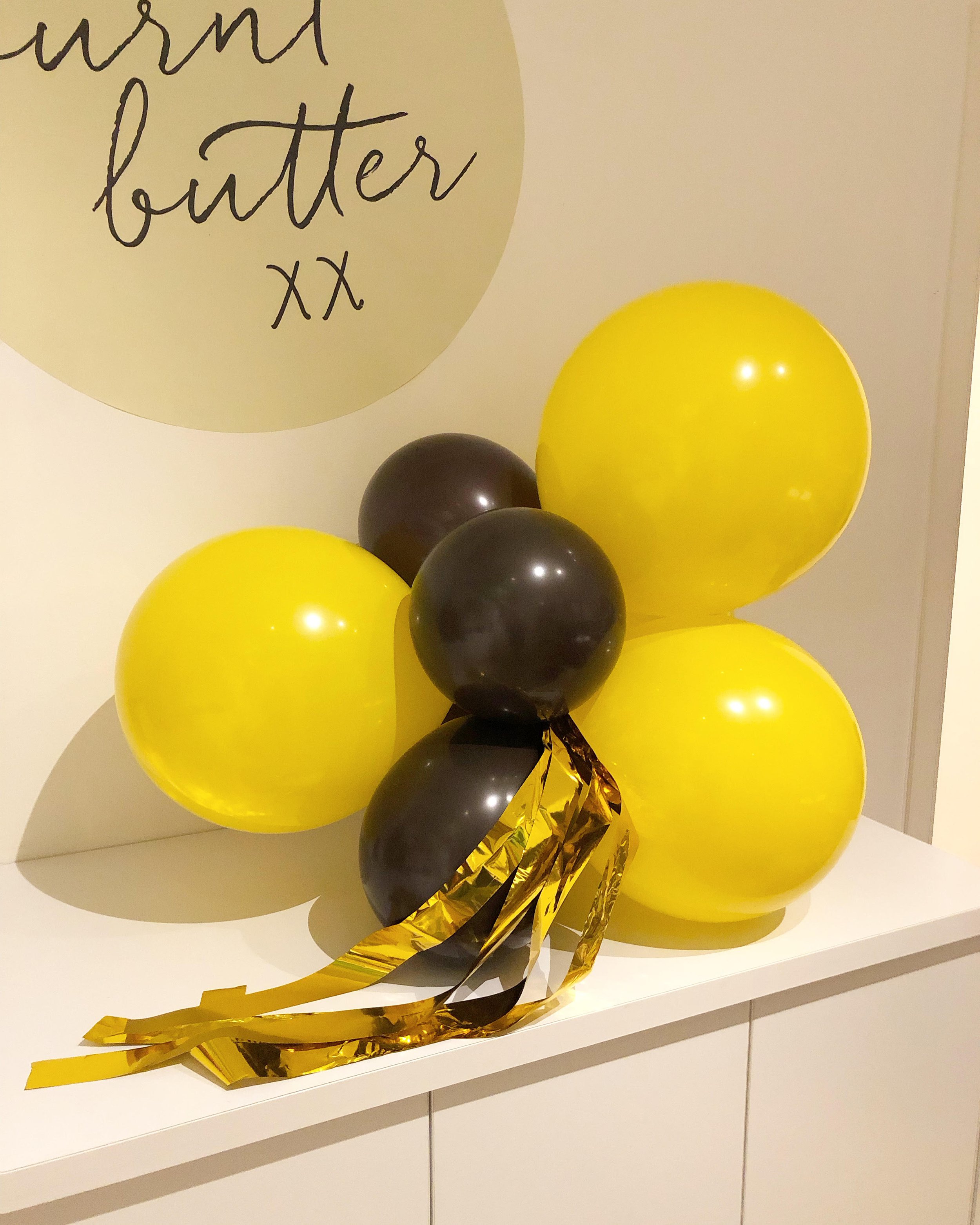 Hawthorn-Hawks-Air-Filled-Balloon-Gate-Cluster.jpg