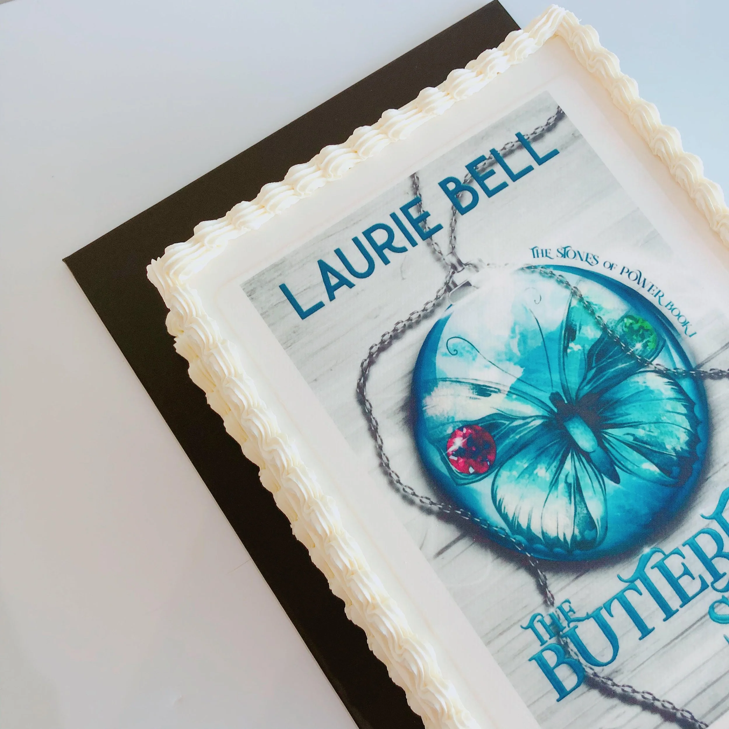 Edible Image Rectangle Laurie Bell Novel Cake 2.jpg
