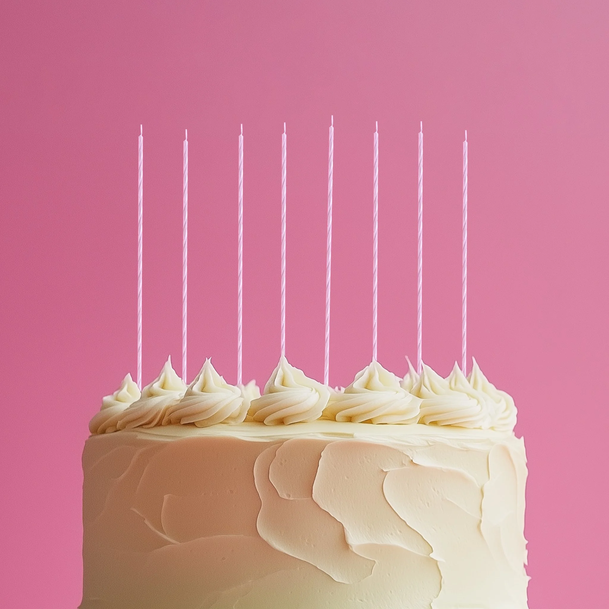 White-Fine-Spiral-Cake-Candles-2.jpg