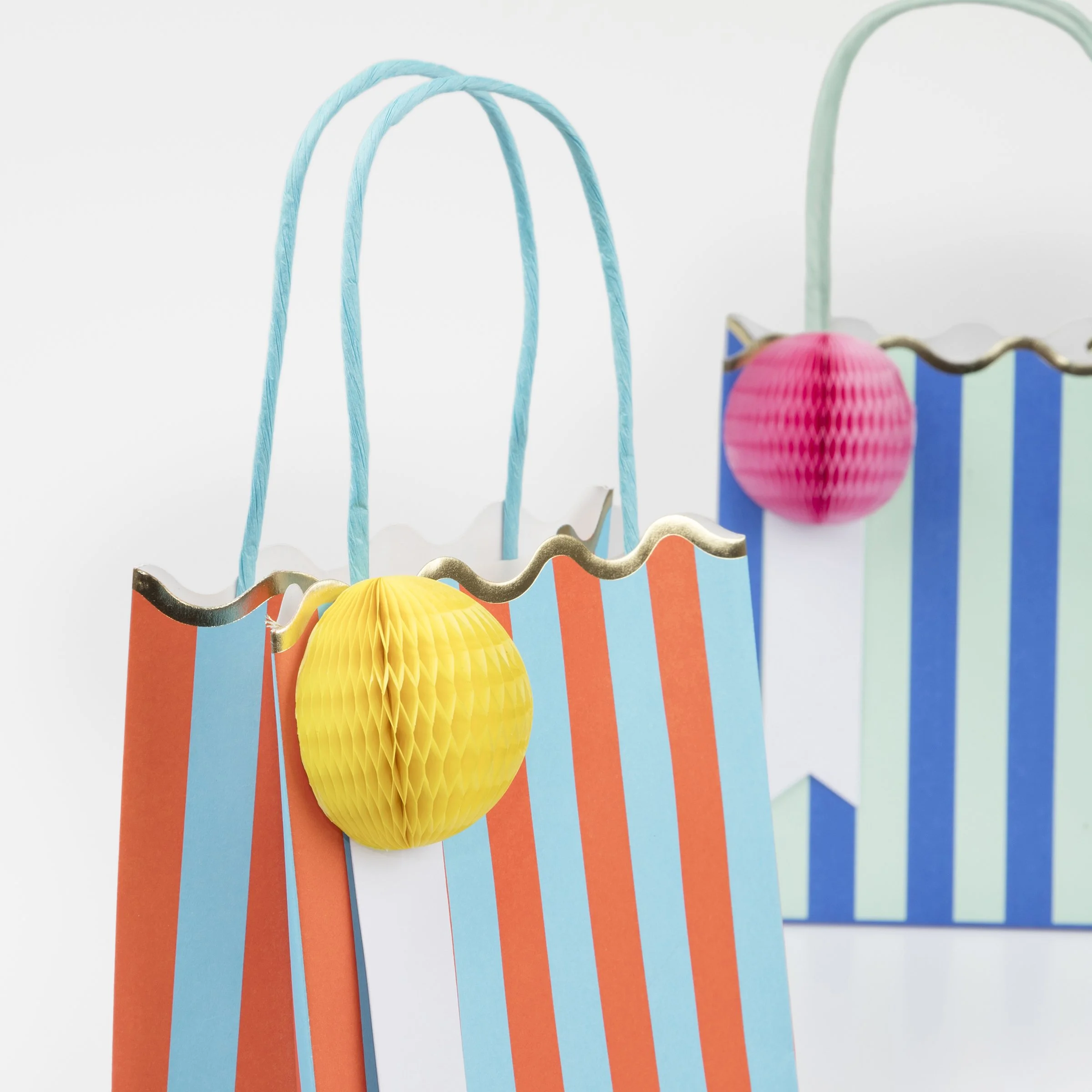 Stripe-Party-Bags-2.jpeg