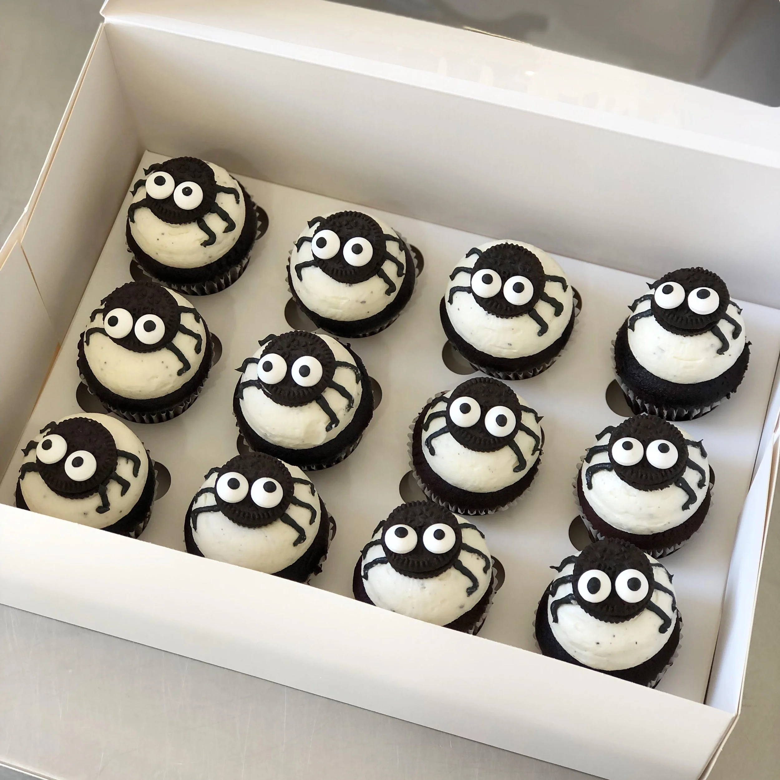 Spider-Cupcakes.jpg
