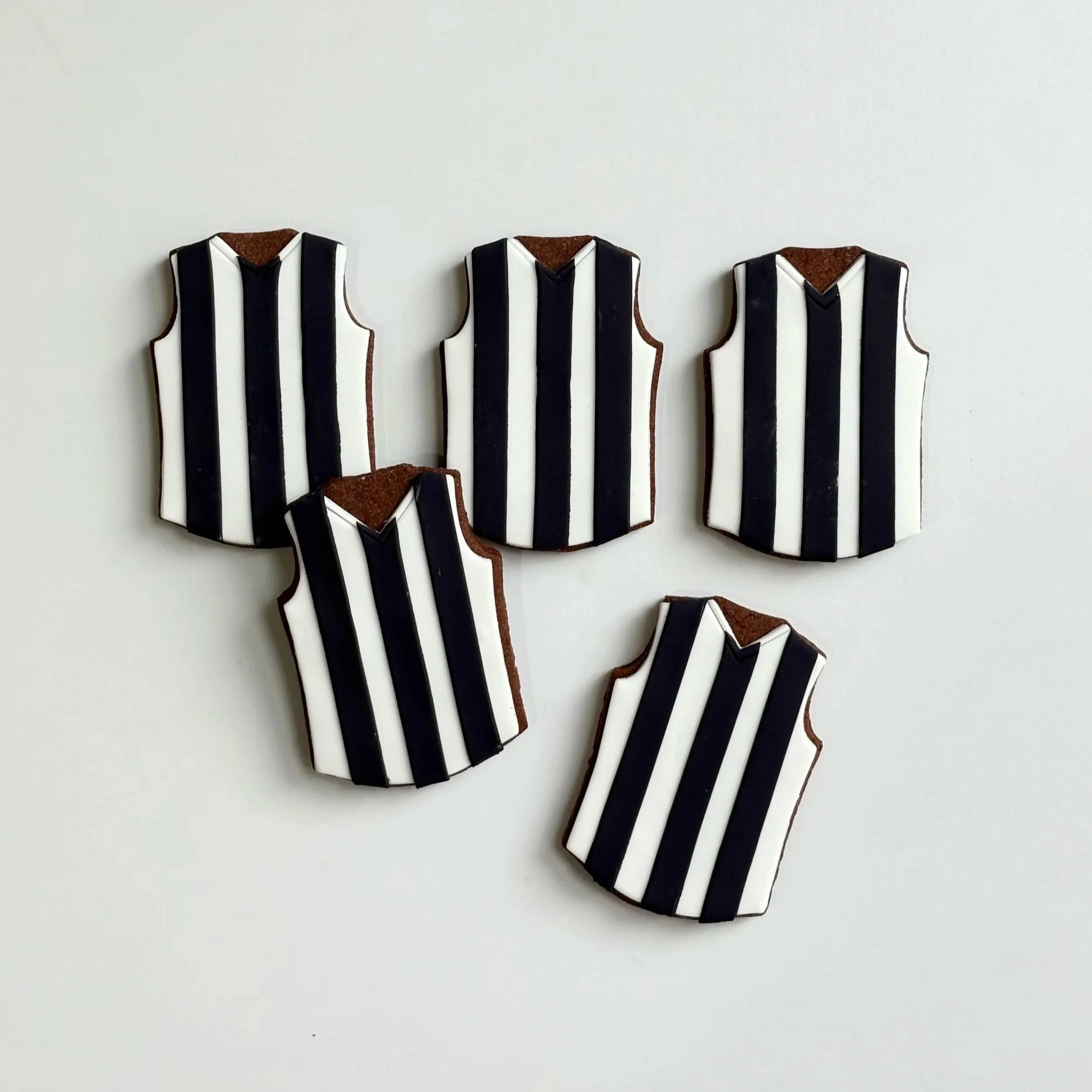 Collingwood-Footy-Jumper-Cookies-1.jpg
