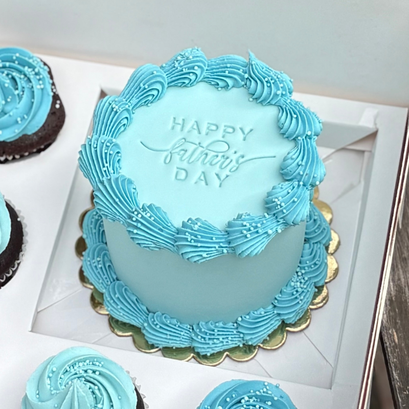 Fathers-Day-Fully-Iced-Custom-Colour-Butter-Cream-Cake-with-Piping.png
