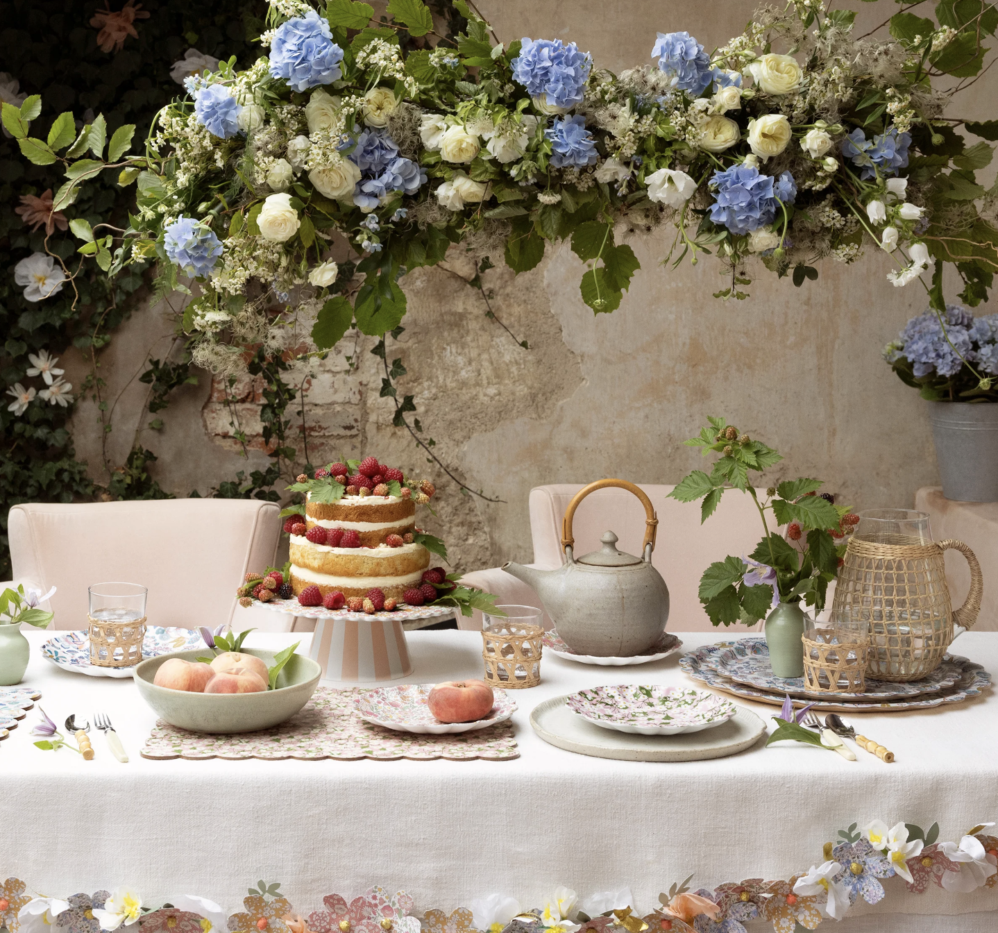 Liberty-Cake-Stand (3).png
