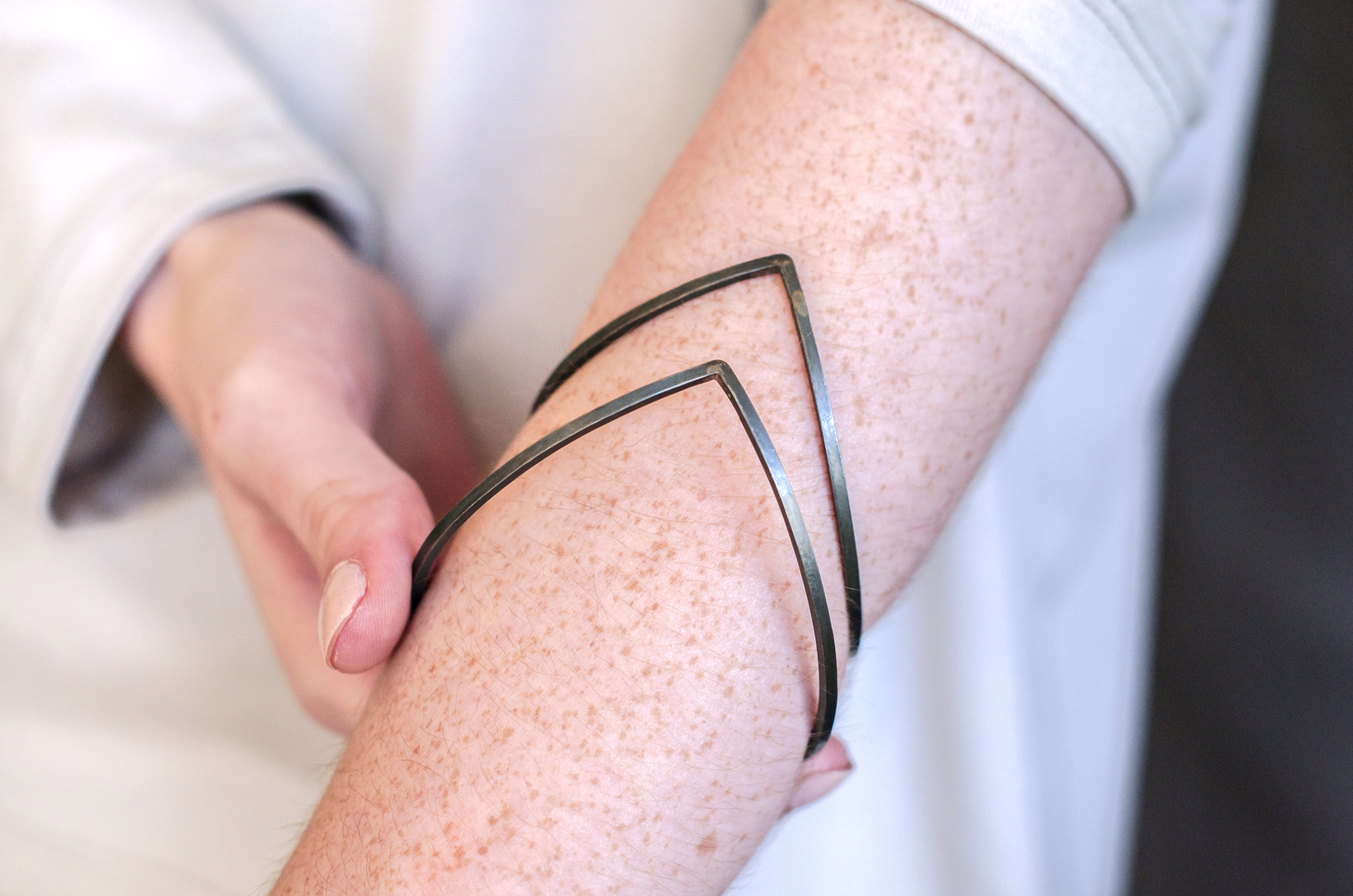DOUBLE ARC BANGLES