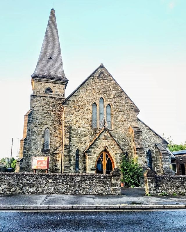 Beautiful Moat church at East Grinstead

#church #stonewall #stonechurch #bluesky #England #OldEngland #EastGrinstead #ig_england #beautiful #English #gratitude #compation #Engliahvibes #inEngland #MoatChurch #ig_europe #lametayel #למטייל #travel #tr