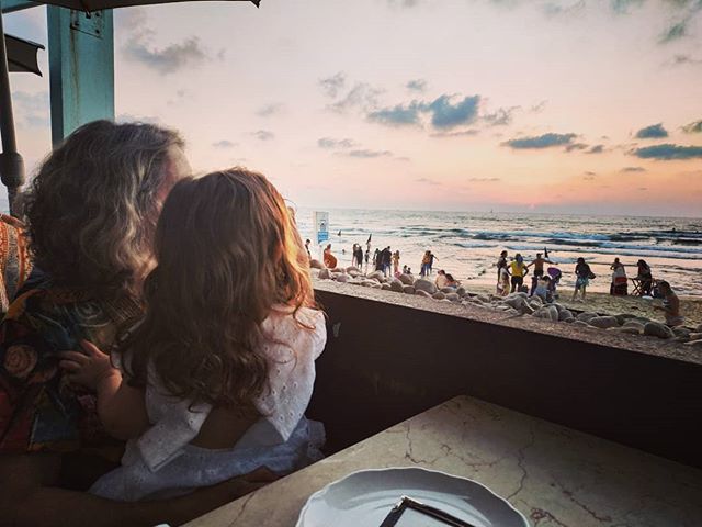 Birthday x 3! Such a great time at @mantaraytelaviv! Amazing sunset and family time! Love you @mszamalala &amp; @sygalleceramics! ✨💖🌅💖✨ #birthday #family #familytime #sisters #sunset #sunsetatsea #atthesea #telaviv #love #TelAvivfood #foodie #seaf