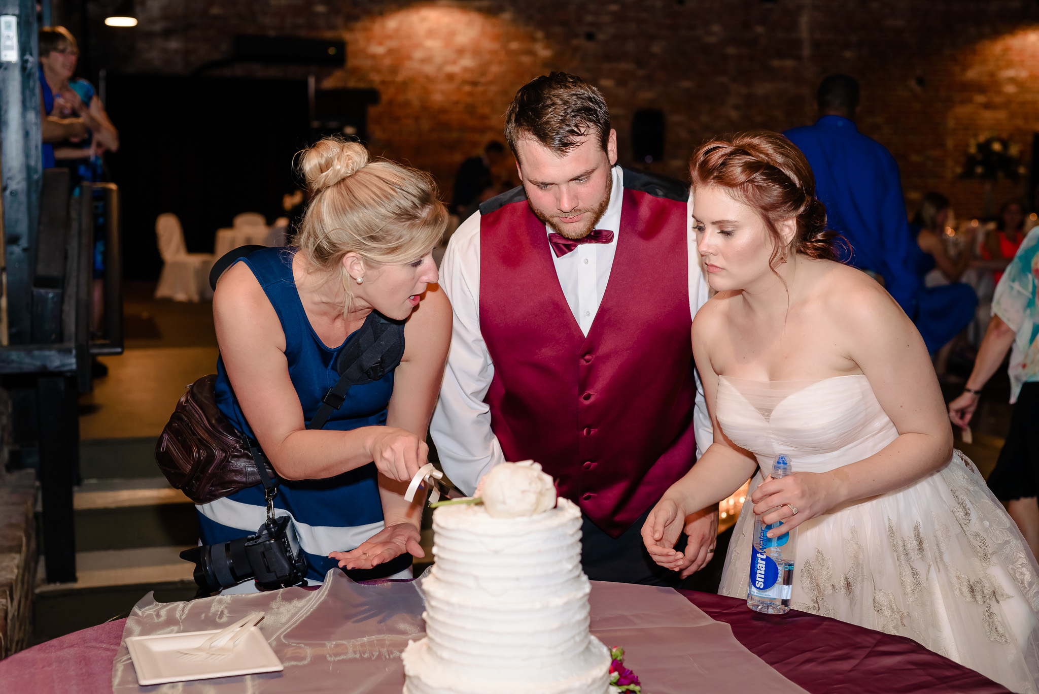 Wedding photographer behind the scenes_Stephanie Kopf Photography