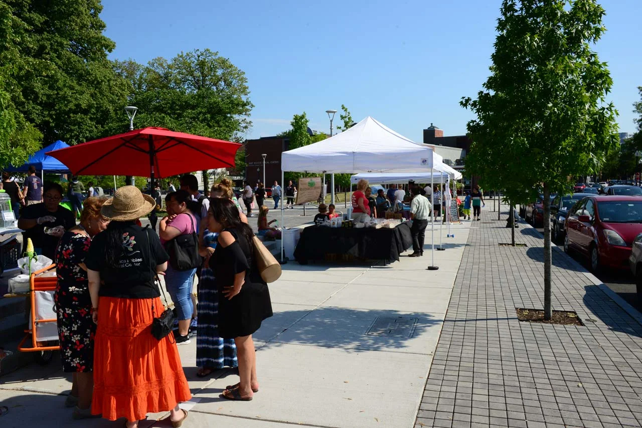 Central-Square-East-Boston-Farmers-Market_Klopfer-Martin-Design-Group_DKM_9461.jpg