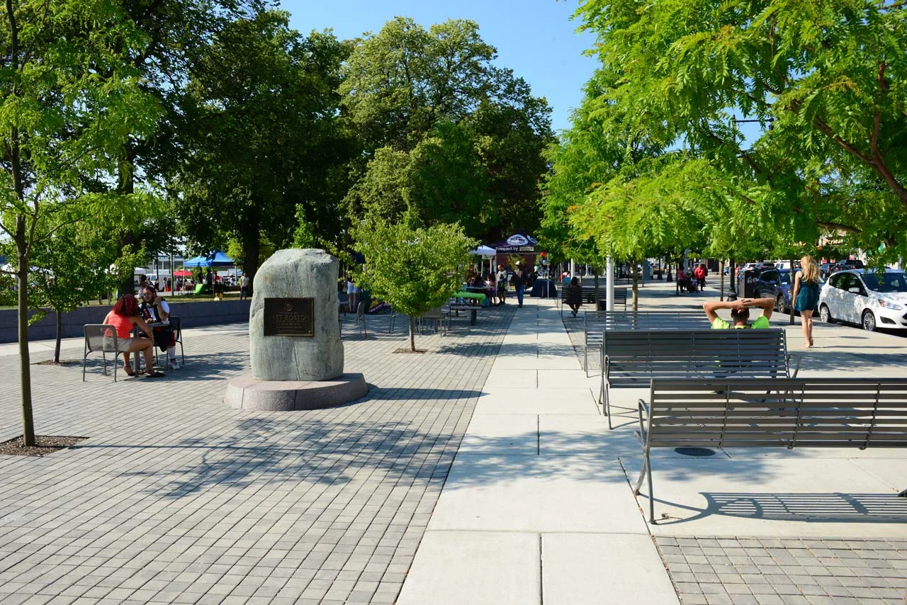 Central-Square-East-Boston-Farmers-Market_Klopfer-Martin-Design-Group_DKM_9478.jpg