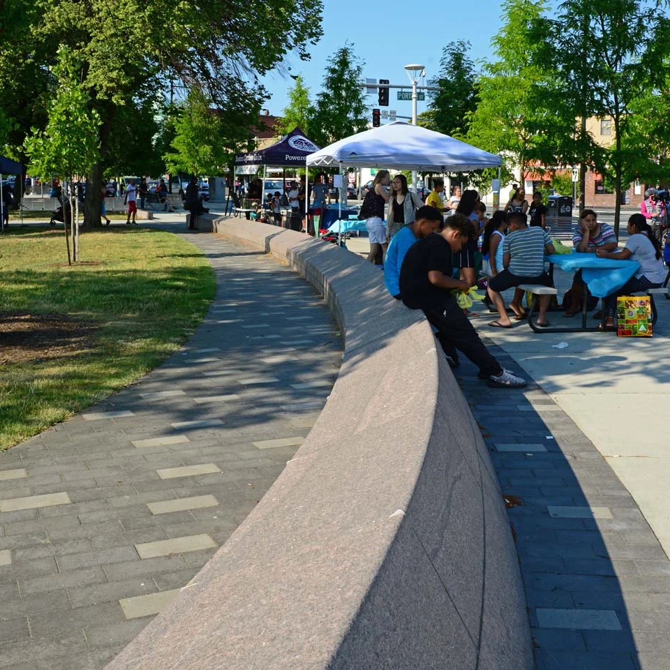 Central-Square-East-Boston-Farmers-Market_Klopfer-Martin-Design-Group_DKM_9620.jpg
