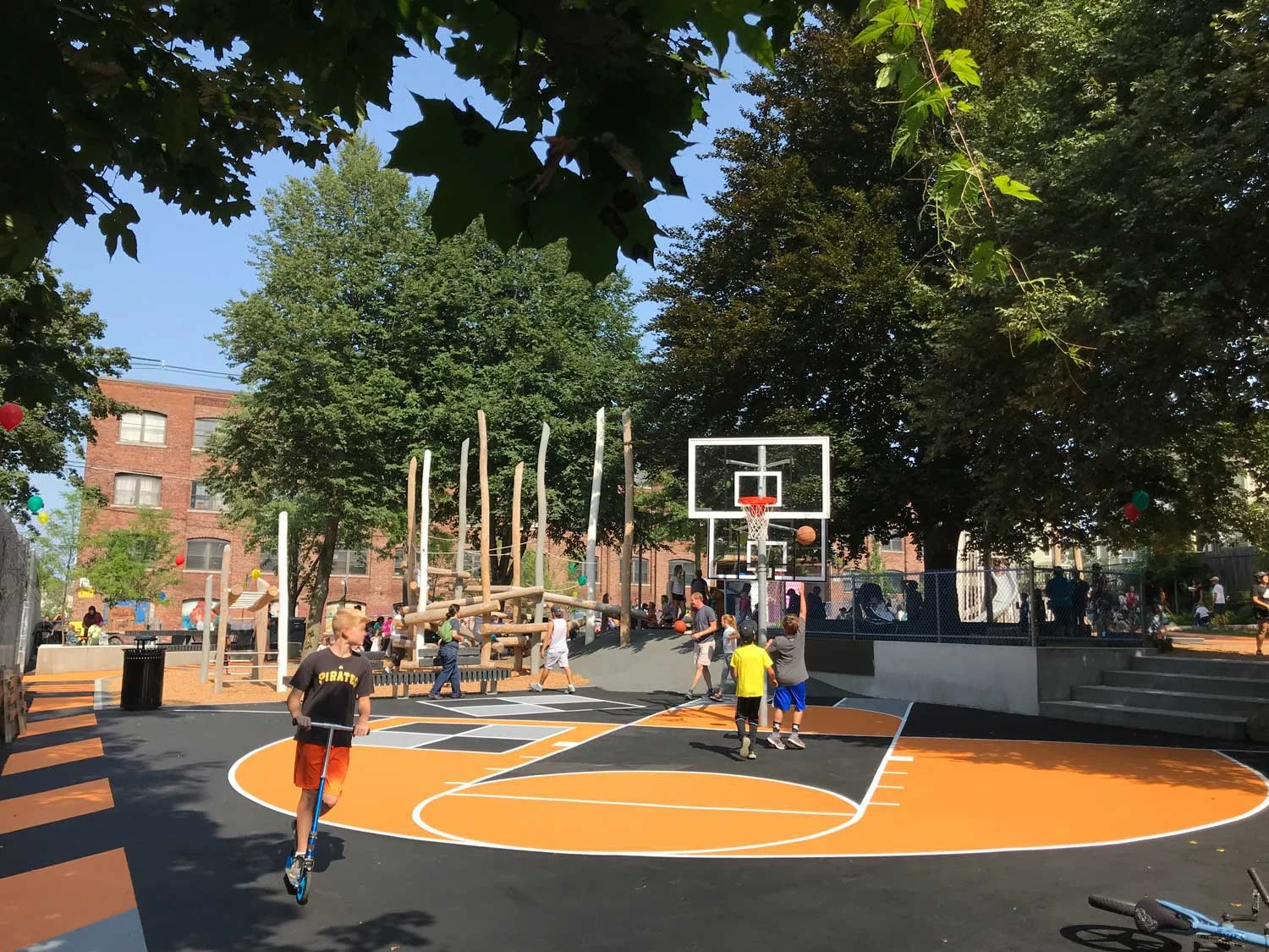 Hoyt-Sullivan_Somerville_Basketball-Court_KMDG_Img2339_b.jpg