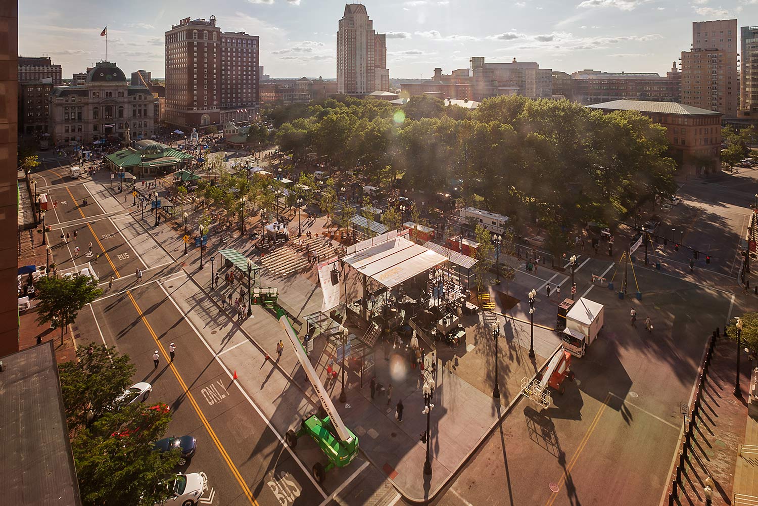 Kennedy-Plaza_public-space-event_transit-hub_Klopfer-Martin.jpg