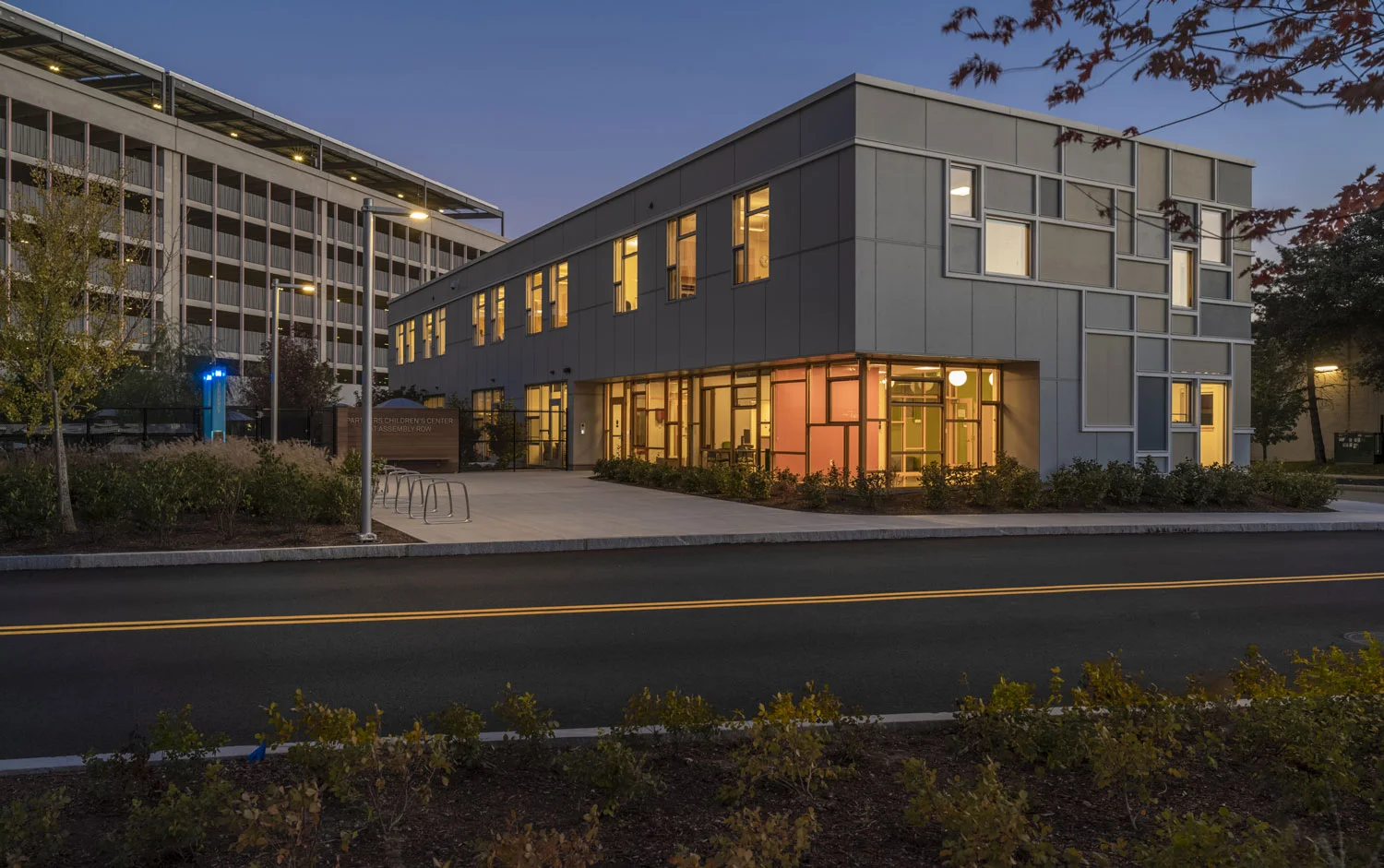Partners-Childcare-Center_landscape-architecture-streetscape_evening_lighting_Klopfer-Martin.jpg