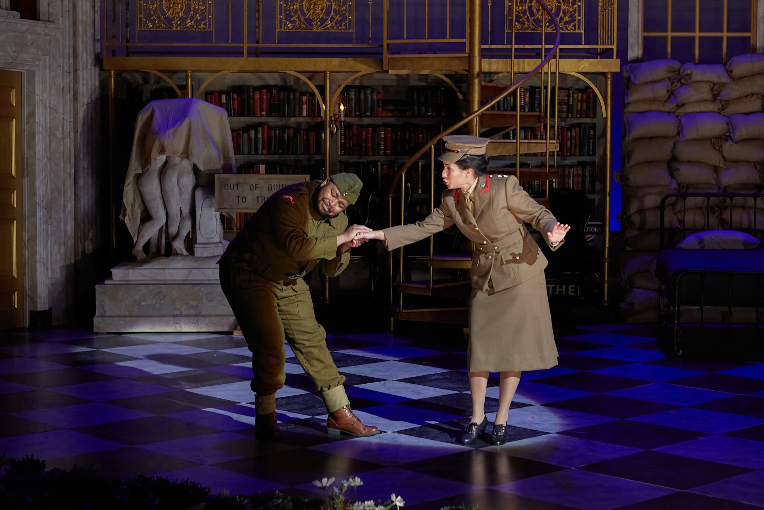 064 Cosi fan tutte © Eric Woolsey.jpg
