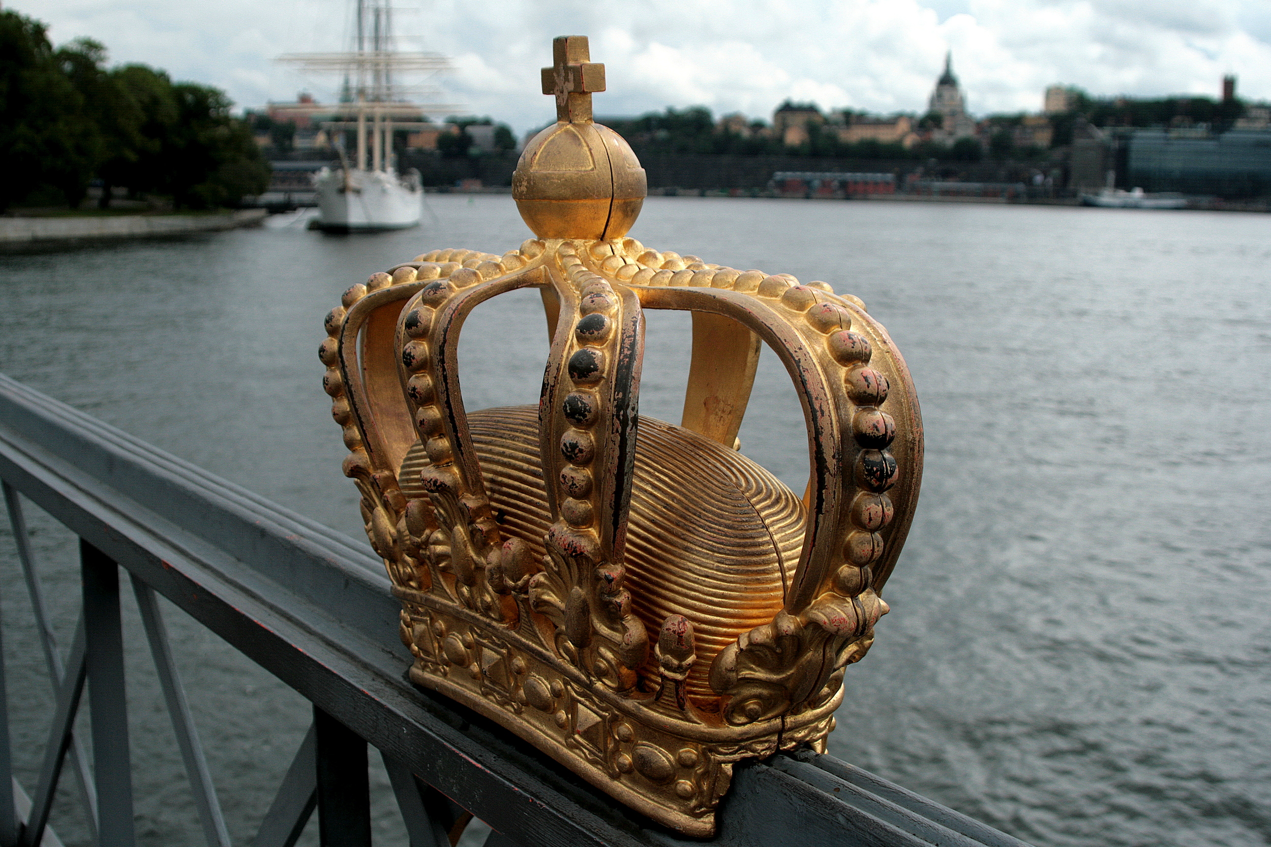 Gilded Crown on Skeppsholmsbron, Stockholm, Zweden, 2012