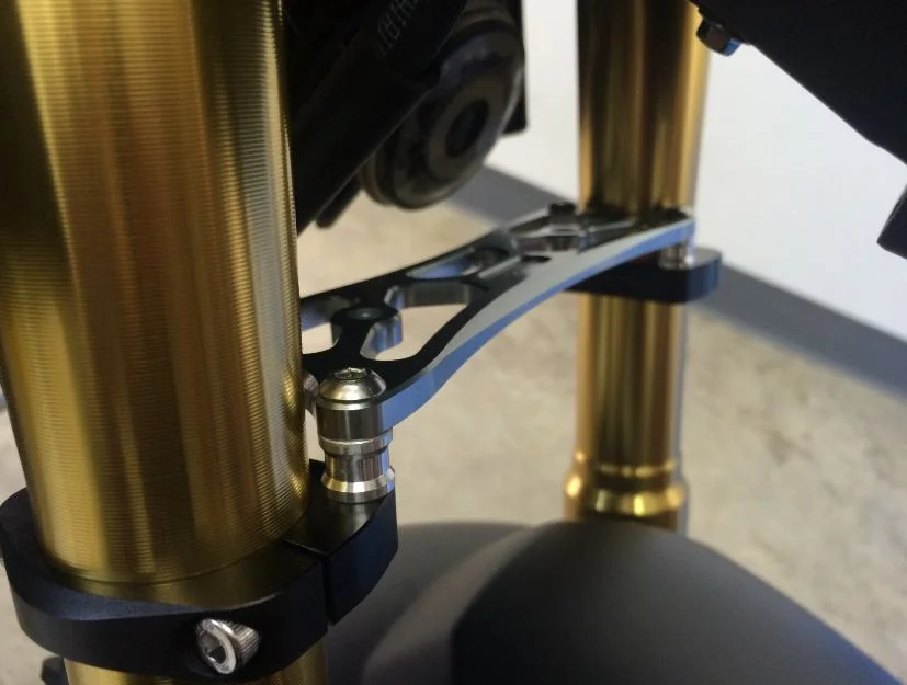 Day1-front-fork-balance7.jpg