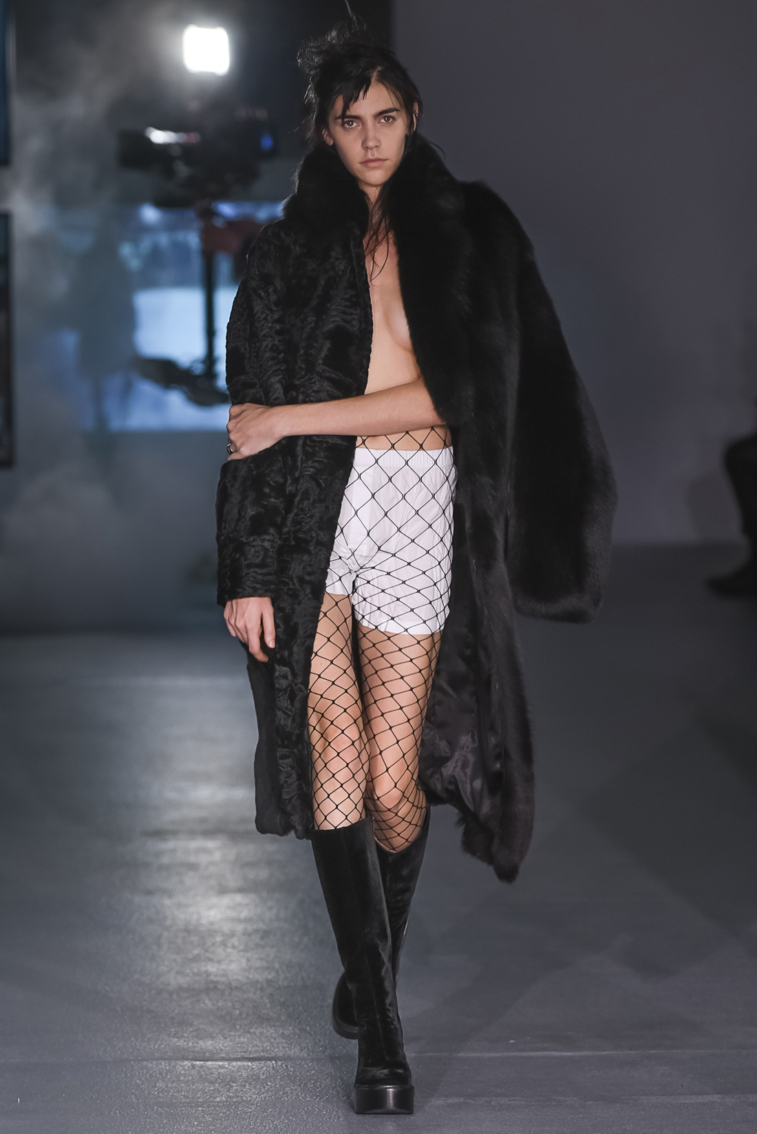 LFW_6354_RUBYLDN_AF-Vandervorst_LFWAW16_02.jpg