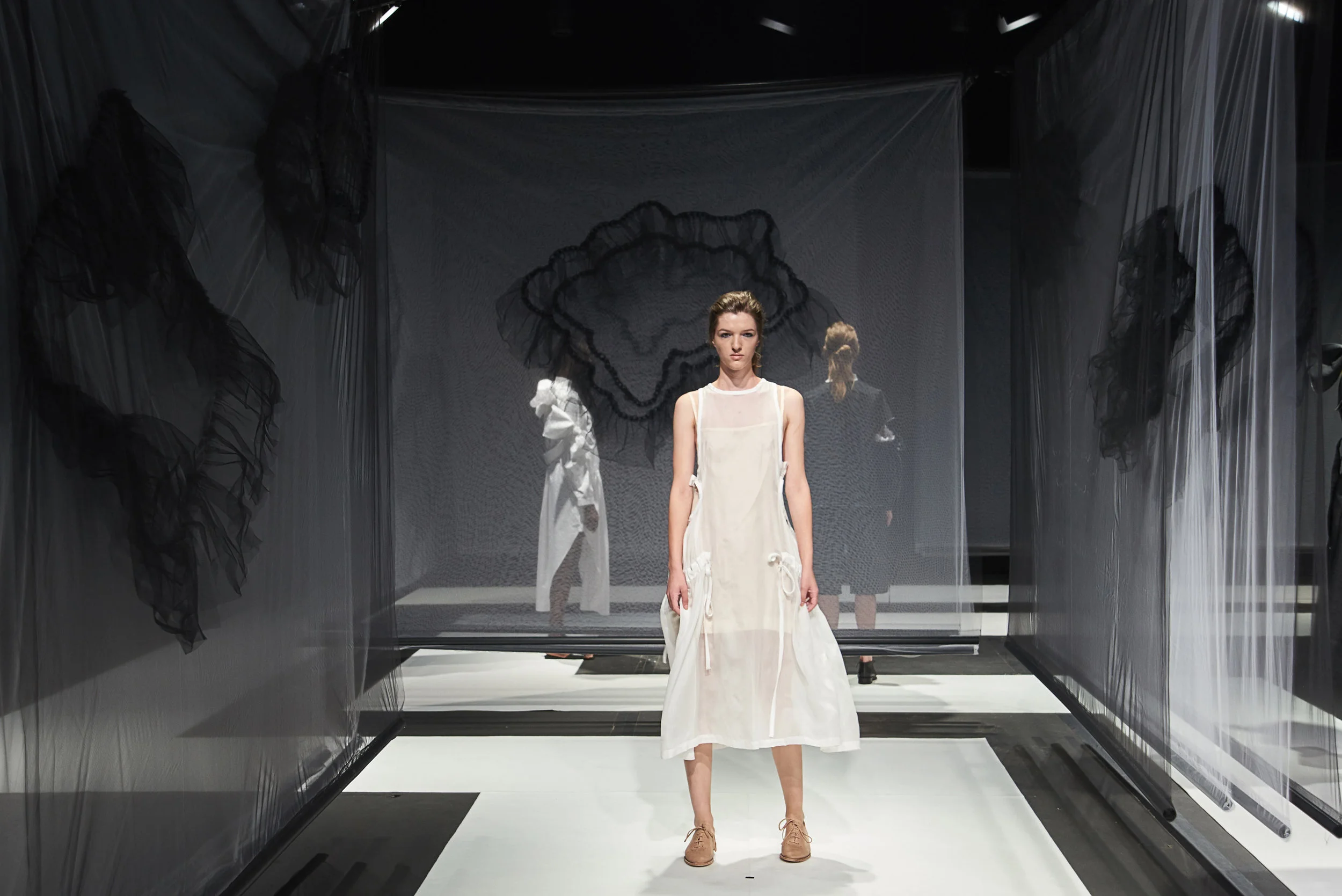 LFW_3970_Roberts-Wood_SS17_RUBYLDN2016-(4)_.jpg