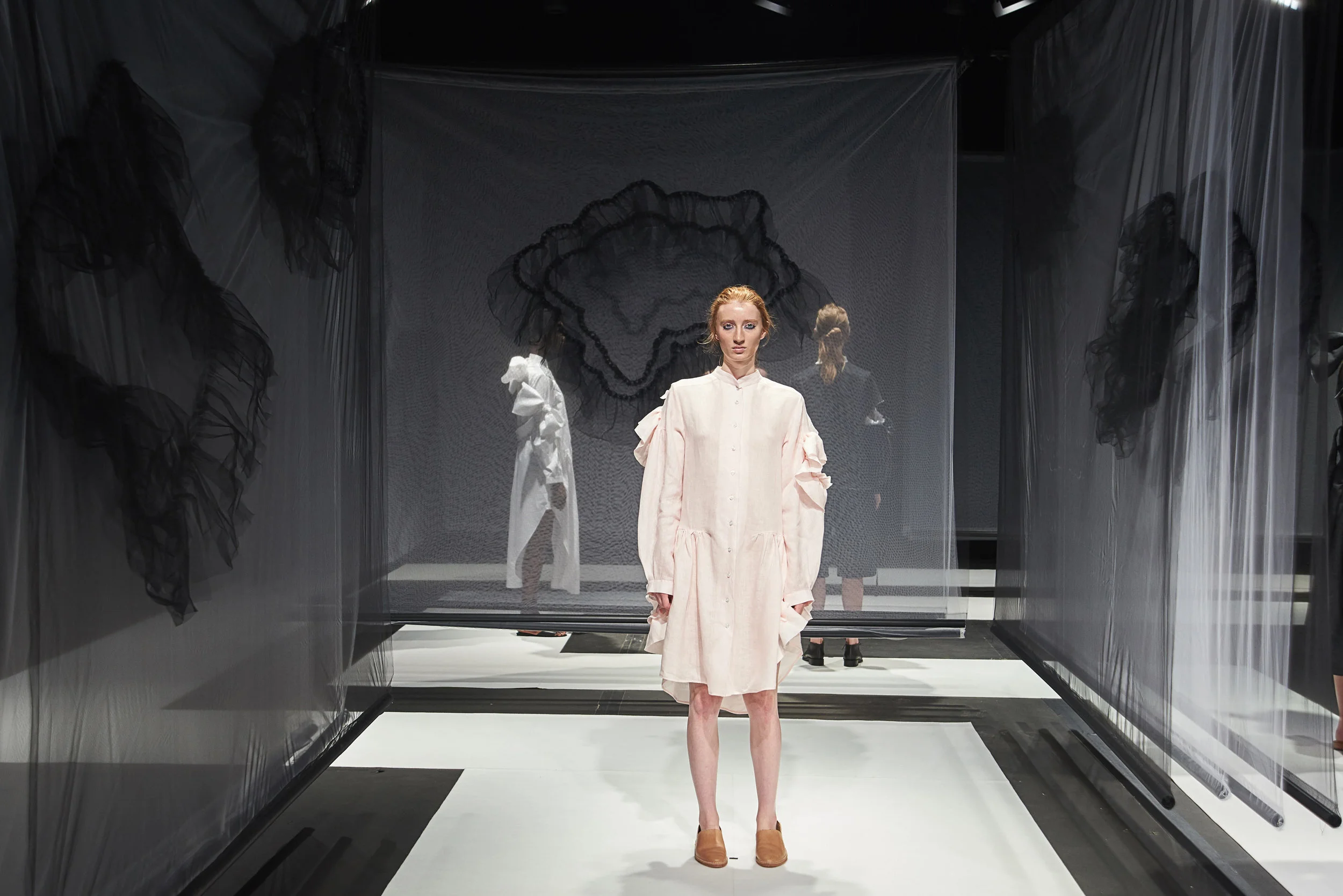 LFW_3970_Roberts-Wood_SS17_RUBYLDN2016-(5)_.jpg
