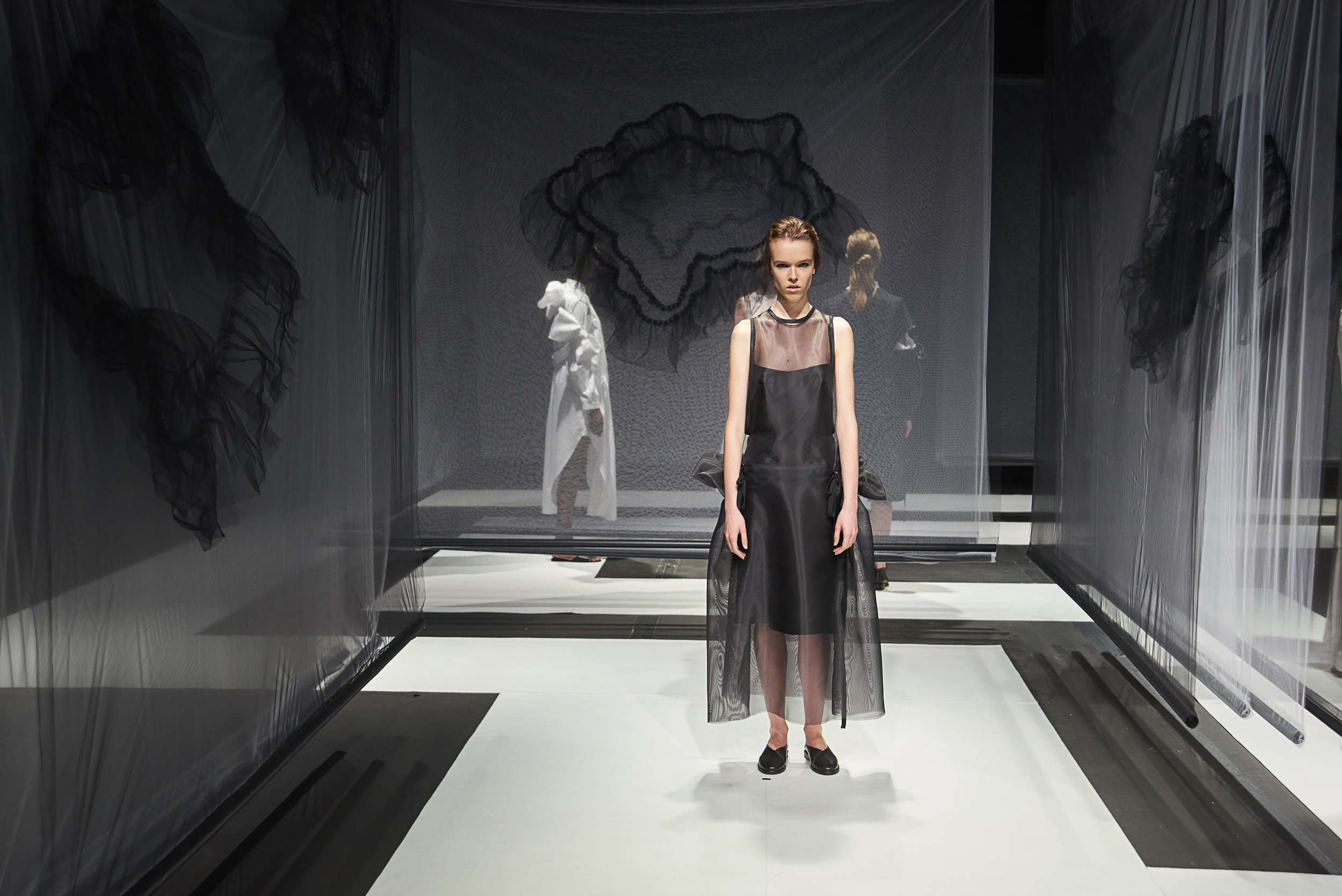 LFW_3970_Roberts-Wood_SS17_RUBYLDN2016-(8)_.jpg