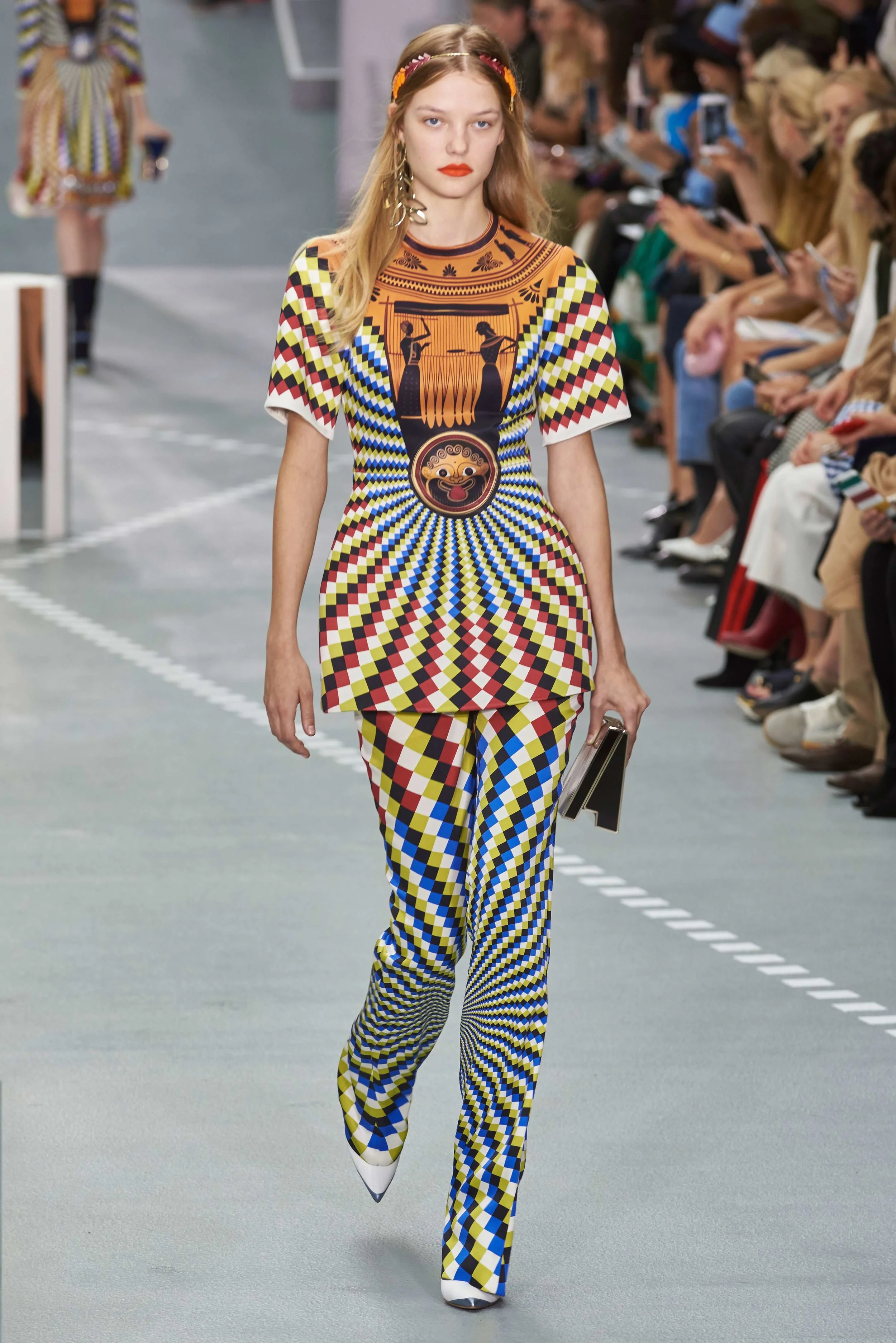 LFW_4118_Mary-Katrantxzou_SS17_RUBYLDN2016_Mary-K_Sept-19th-2016.jpg