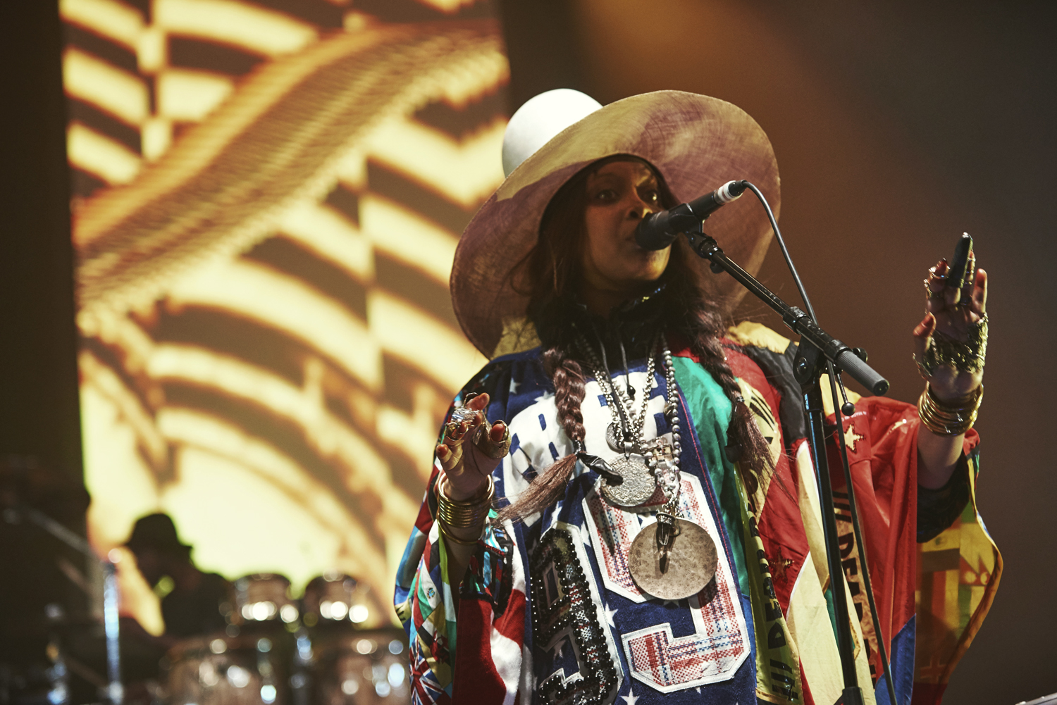 EBC_3927_Erykah-Badu_20-Years-of-Baduizm_Eventim-Apollo.jpg