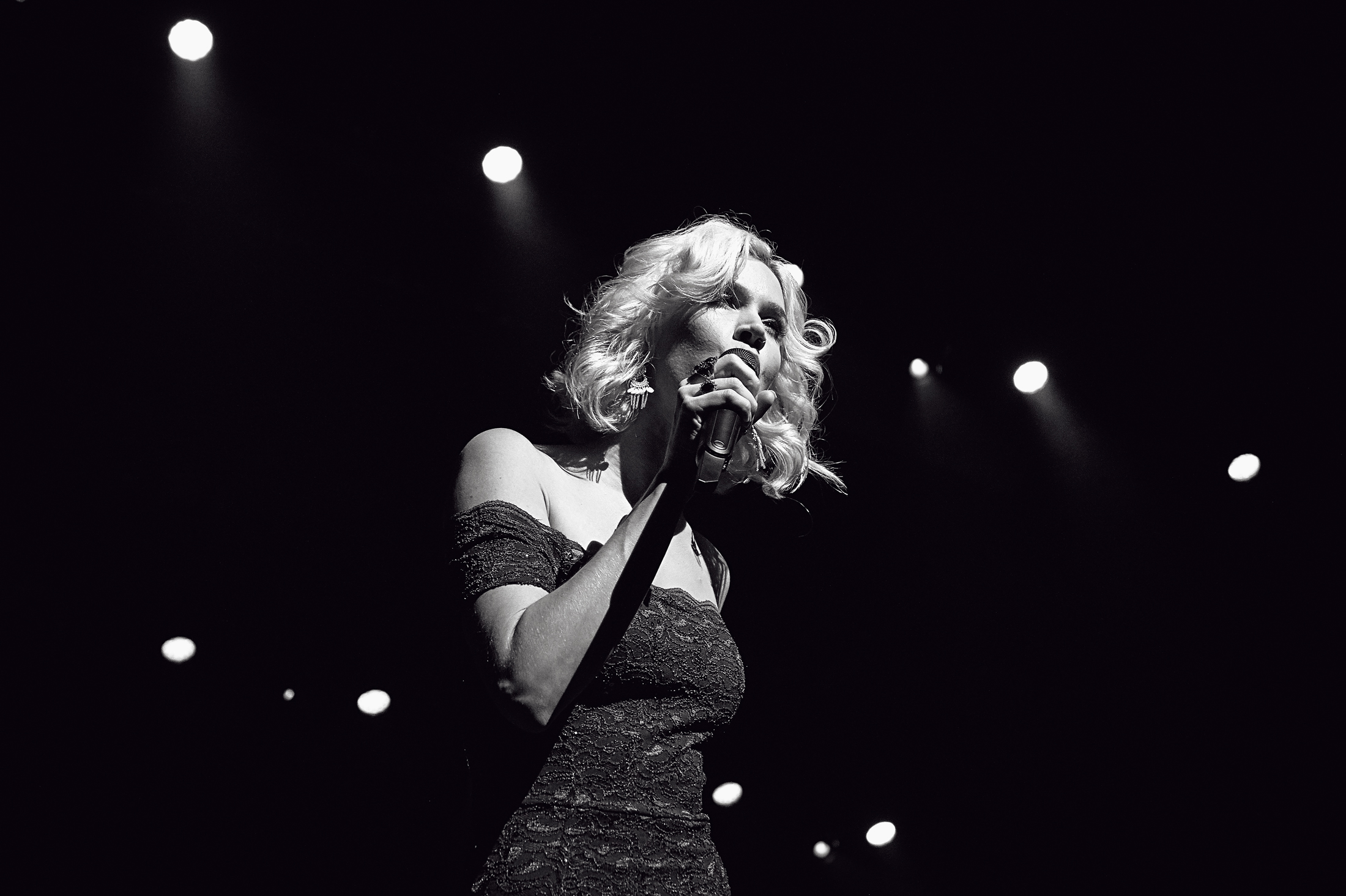 JOS_6500_Joss-Stone-at--performs-at-the-Royal-Festiaval-Hall-2017_Karyn-Louise.jpg