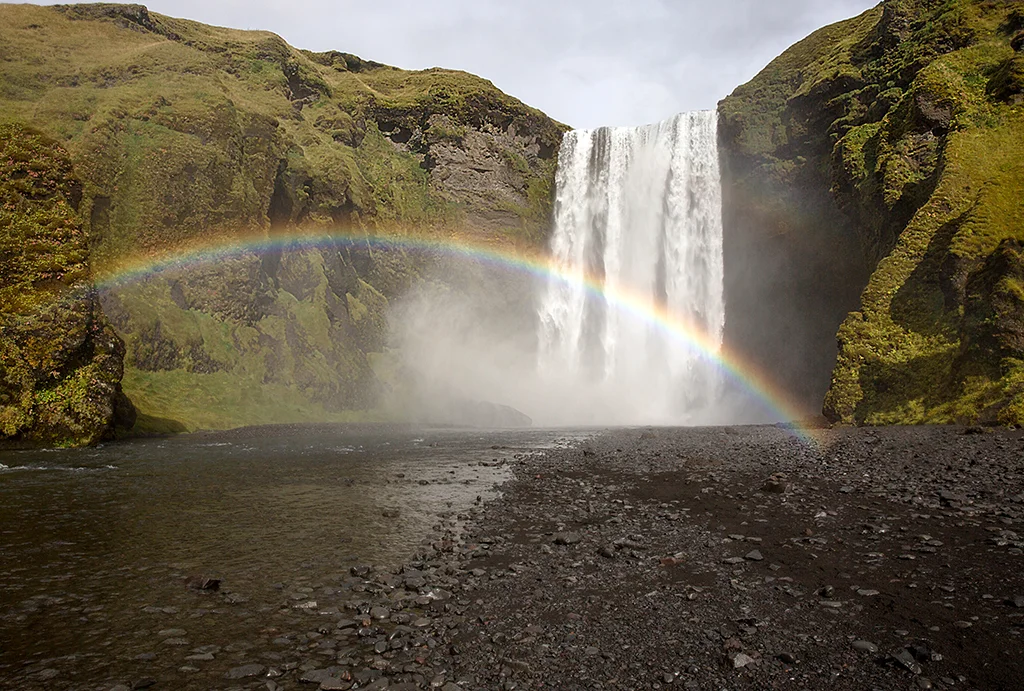 ICEland-skogafoss-N.jpg