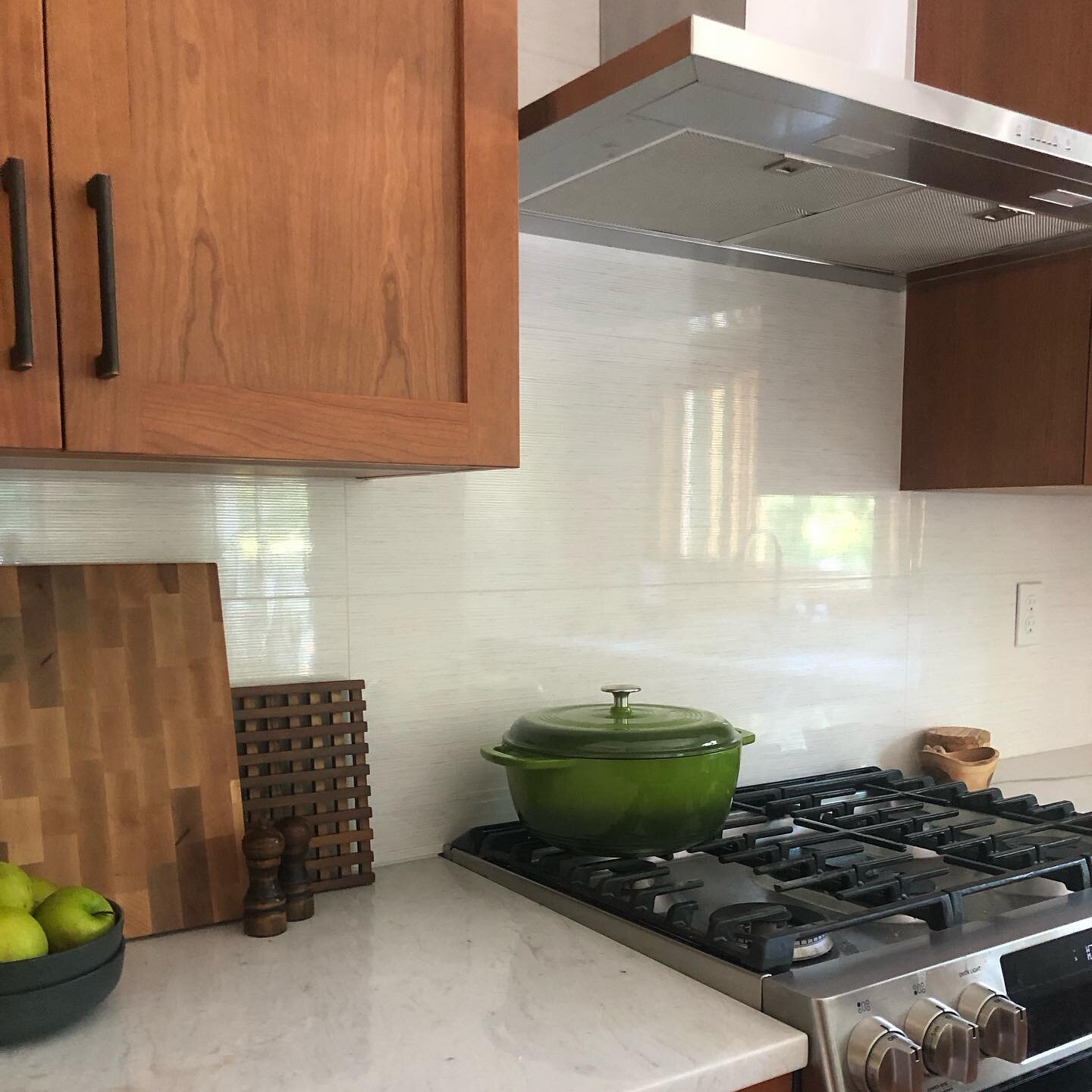 That&rsquo;s a wrap for this Bethesda Kitchen remodel. The large format backsplash tile and quartzite countertops give a sense of calm with modern clean lines. However they are also designed with low maintenance easy cleaning in mind. 

#kitchendesig