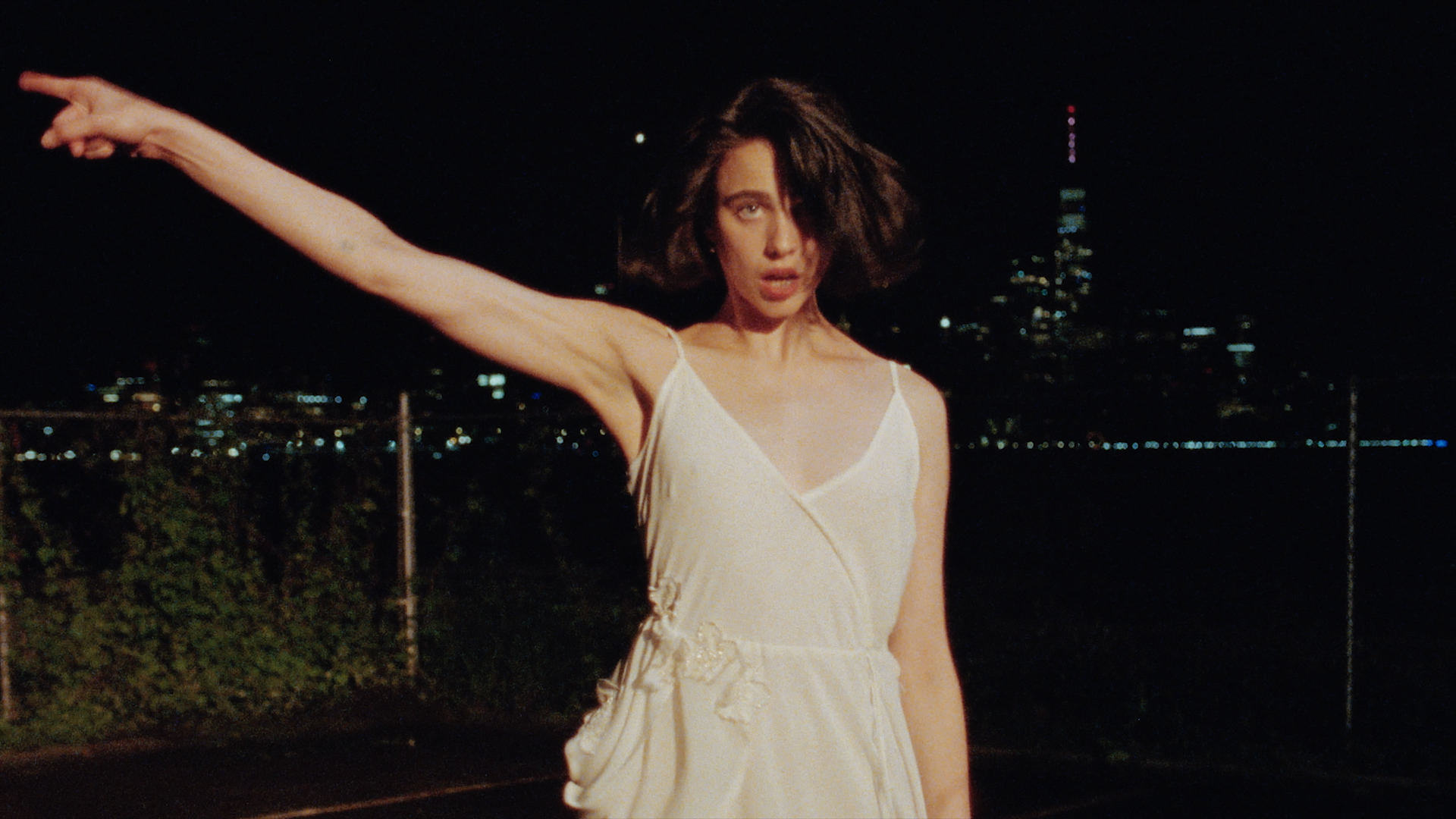 02_TINIEST MOVES_16x9.00_01_06_00.Still001.png