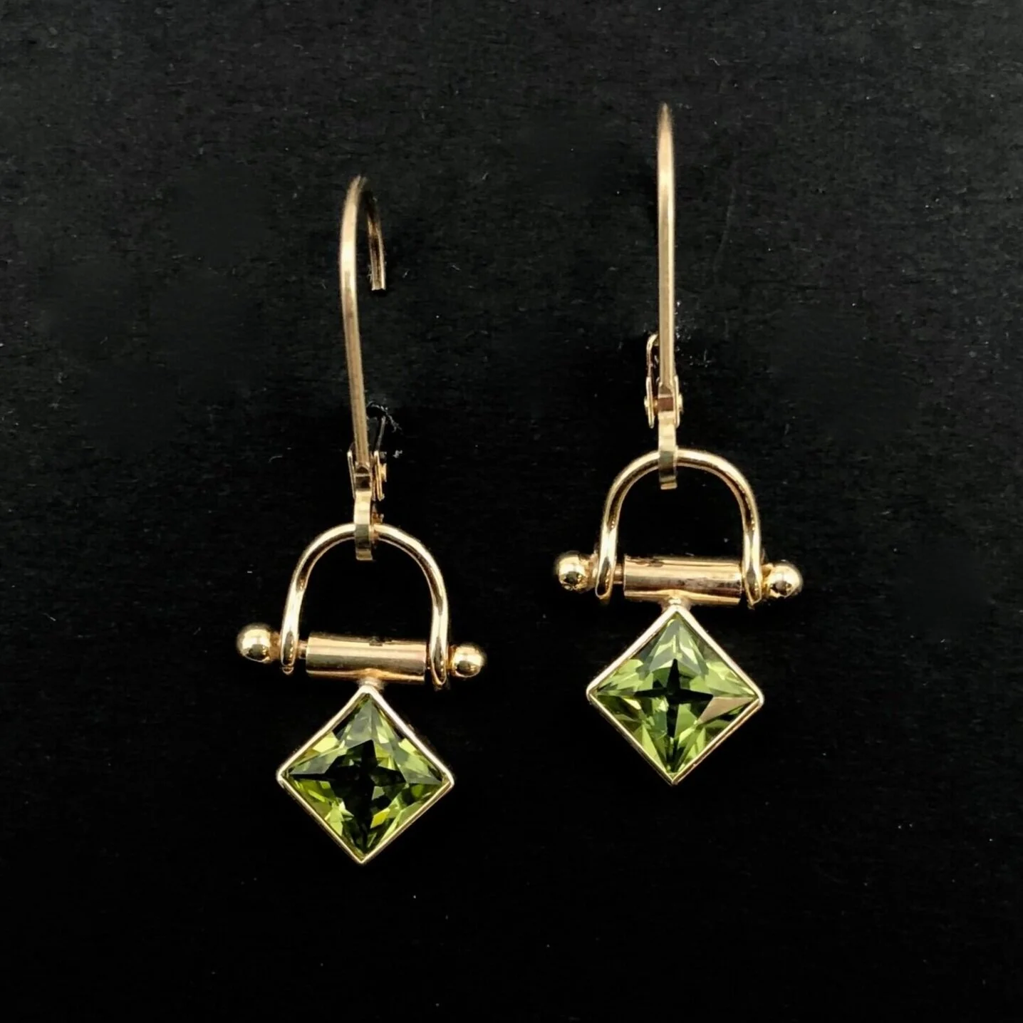 Hinged Stone Drops w/levers