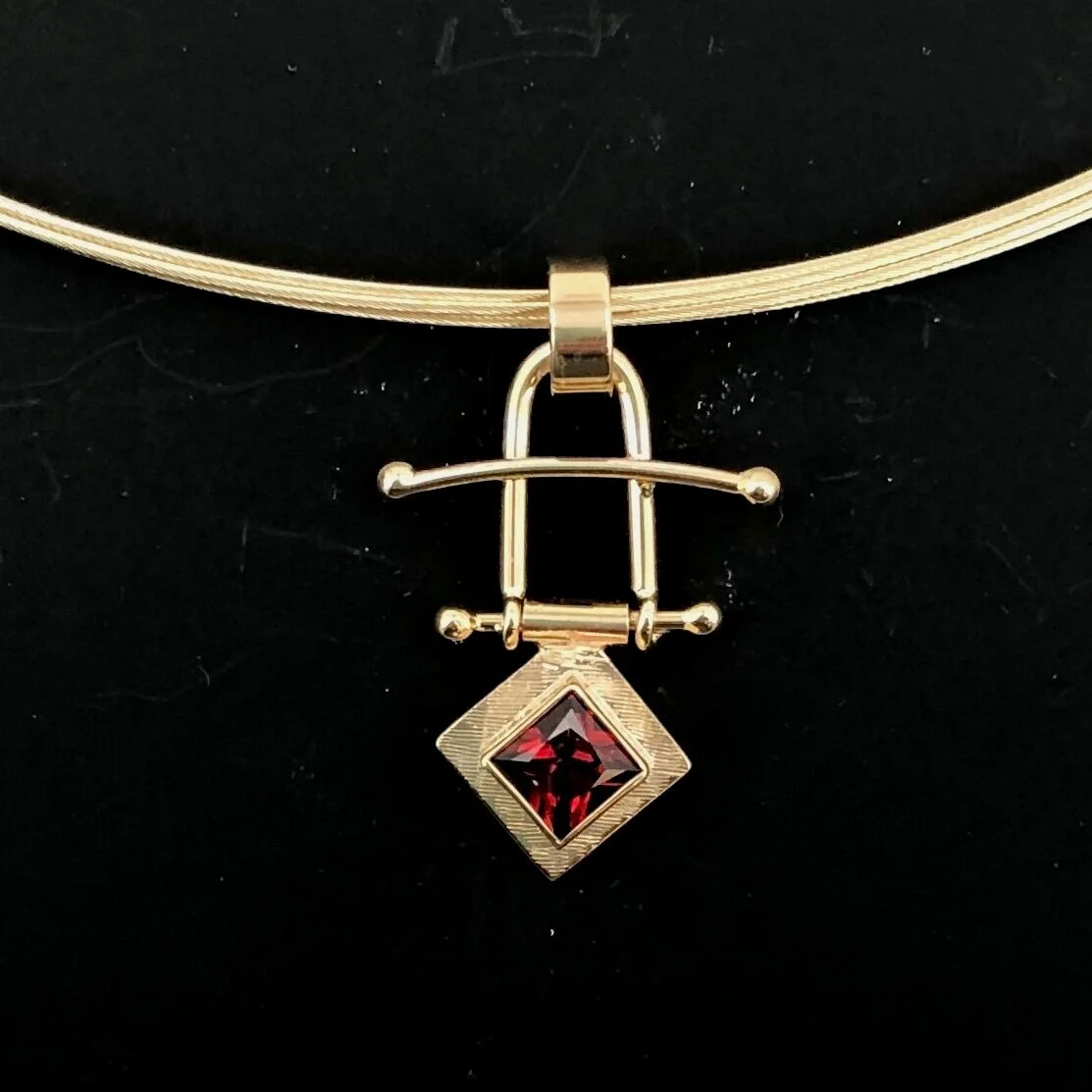 Engraved Diamond Shape Hinged Pendant w/stone