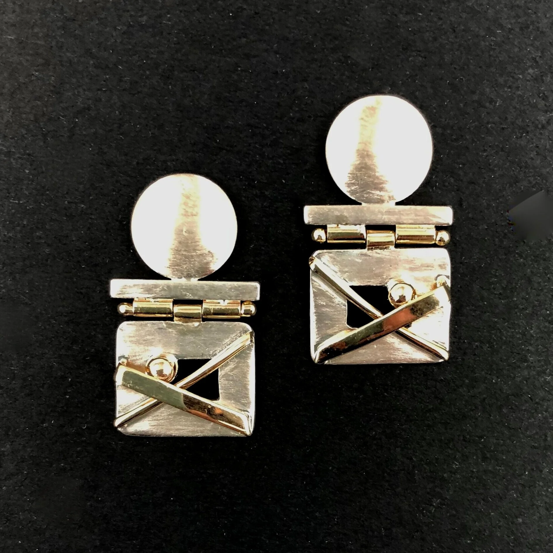 LS  Hinged Square Posts