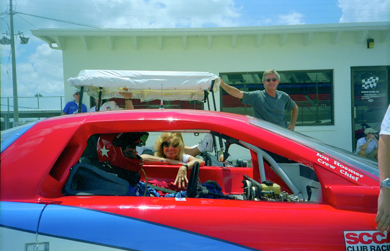 1999-08-GT1@DAYTONA-Mom&Pop_Aperture_preview.jpg