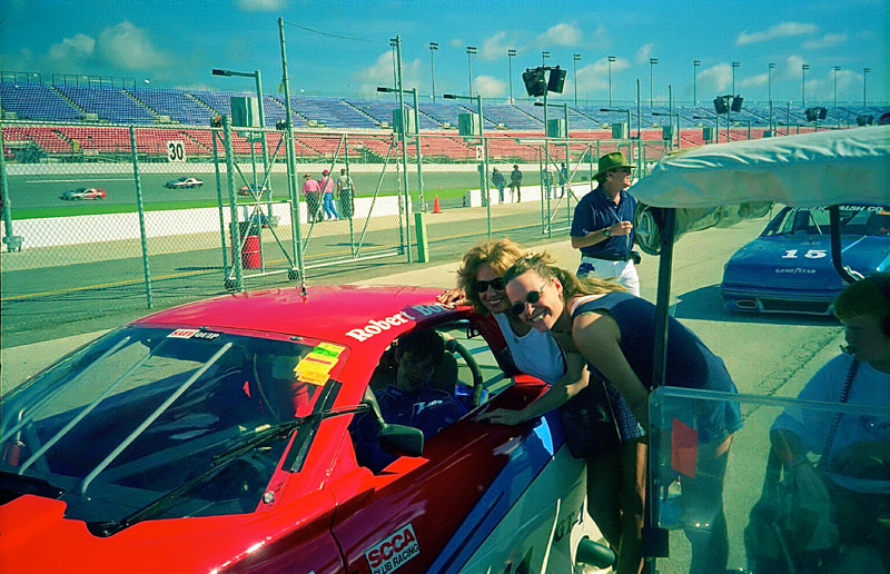 1999-08-GT1@DAYTONA-Mom&Stacey_Aperture_preview.jpg