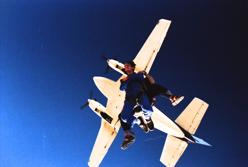 1999??-Skydiving_0009_Aperture_preview.jpg