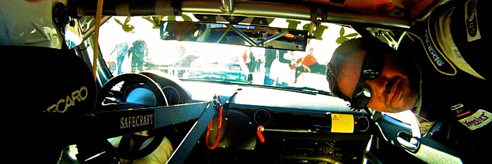 2012-12-25Hours-RACE-01c-GUY-Interior-0_Aperture_preview.jpg