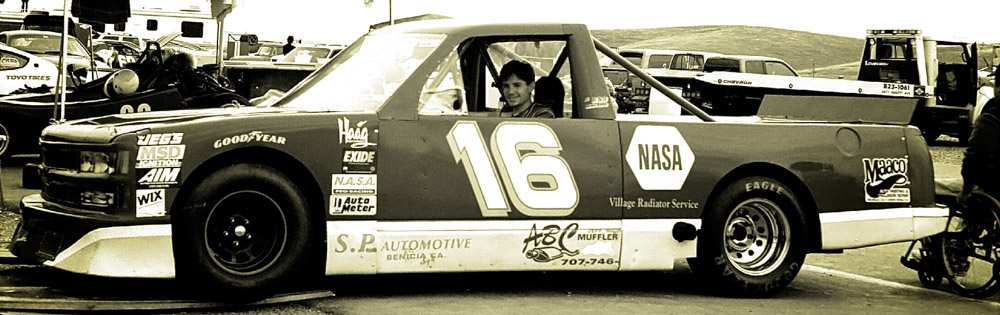 2000-NASATRUCK-Posing2_Aperture_preview.jpg