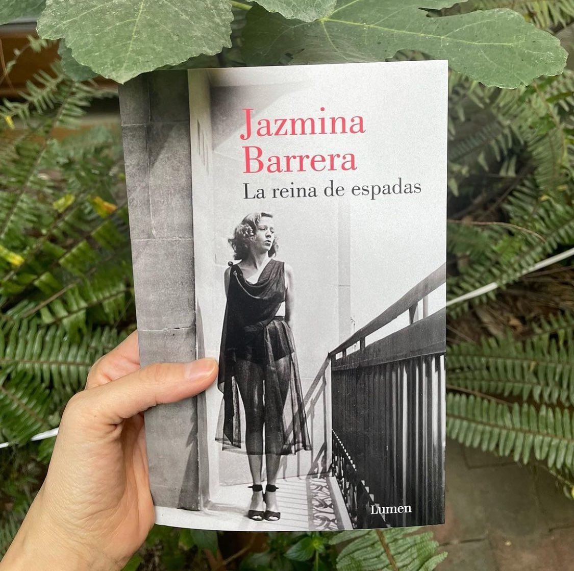 Jazmina Barrera&rsquo;s LA REINA DE ESPADAS&mdash;a reconstruction of the life of Elena Garro, an essential 20th-century writer&mdash;is out now with @penguinlibrosmx! 🎉

This book introduces us to an Elena Garro that perhaps only her closest friend