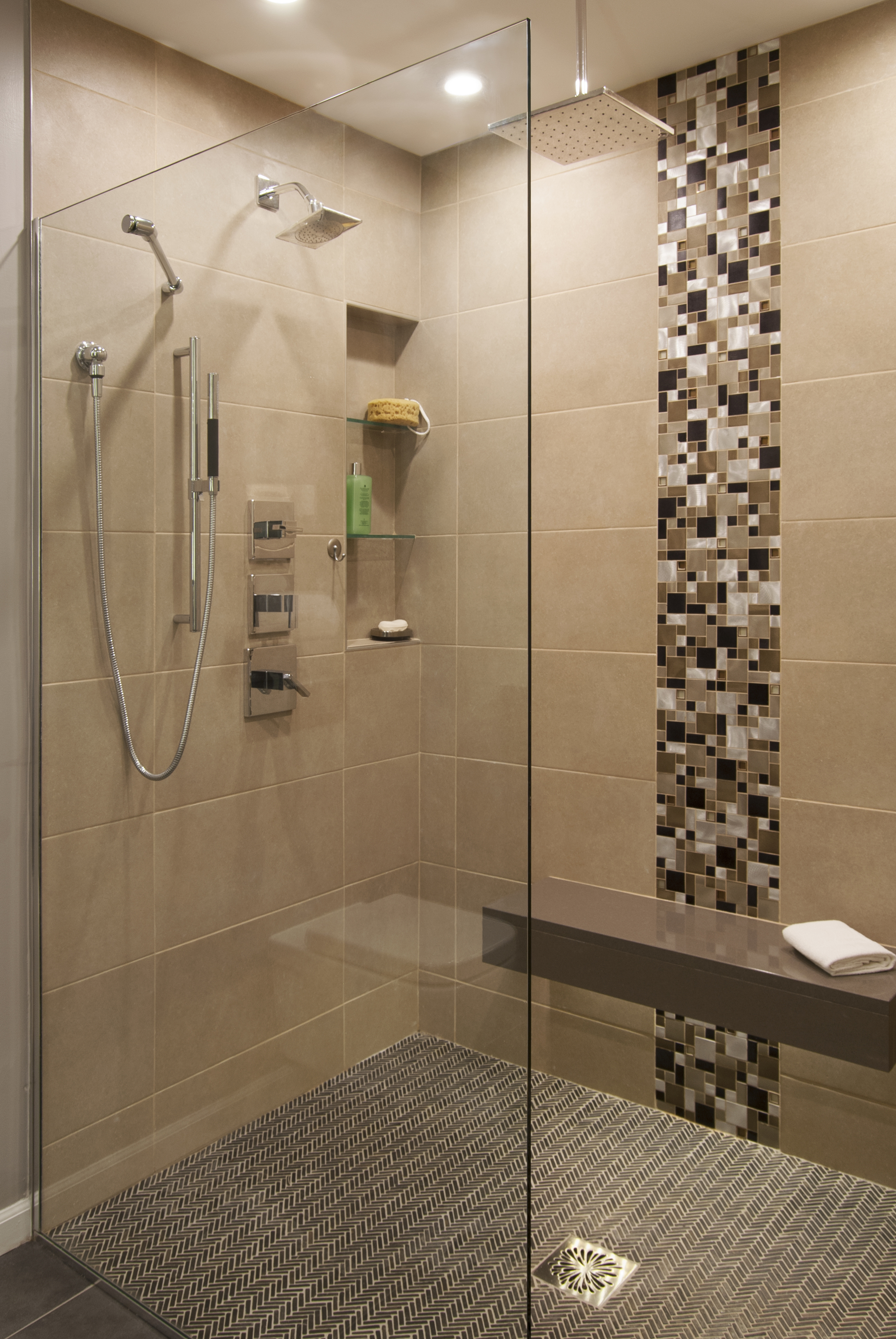 Large open modern bath