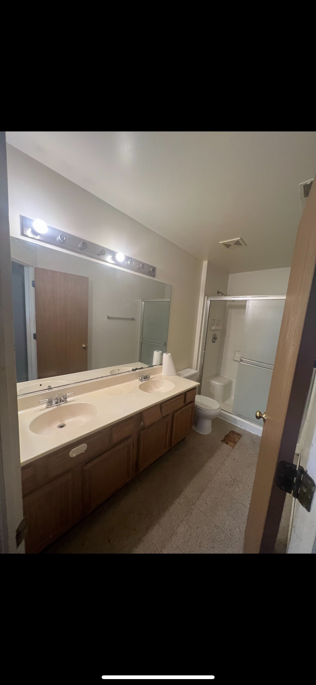 Master Bathroom Before