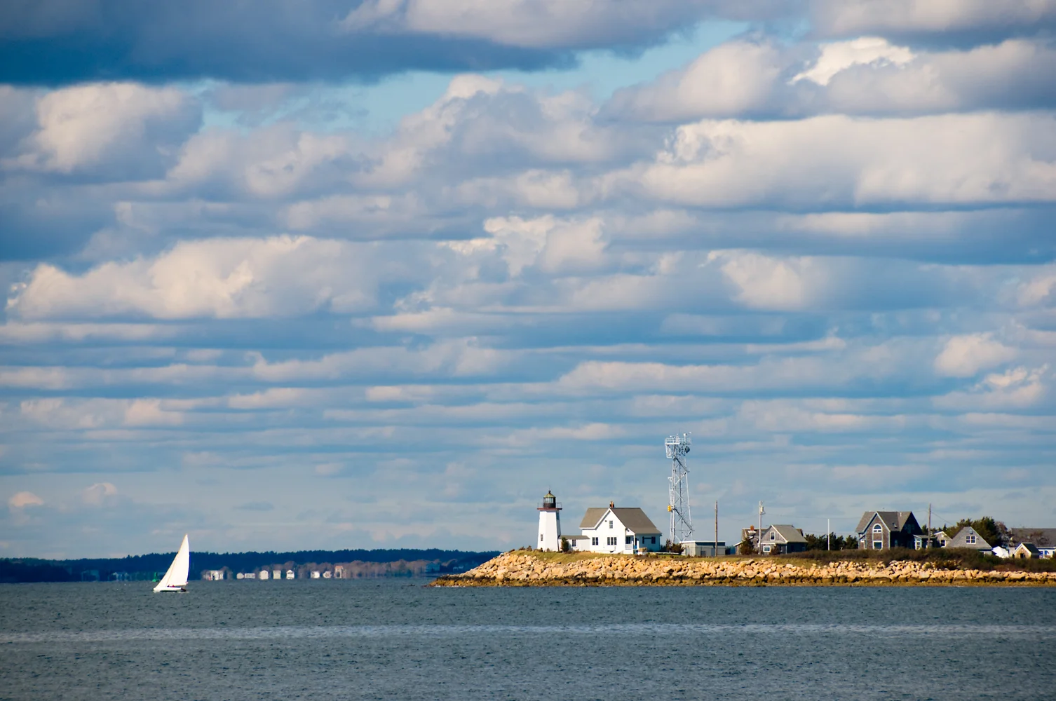 Sail off Wing's Neck