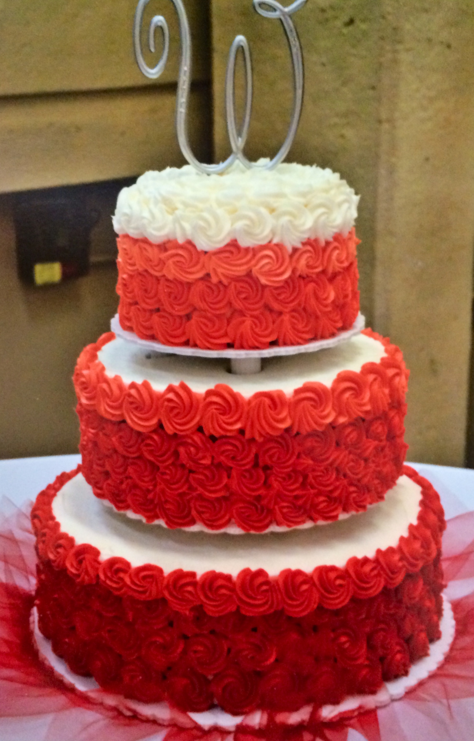 RedOmbre_weddingcake.jpg
