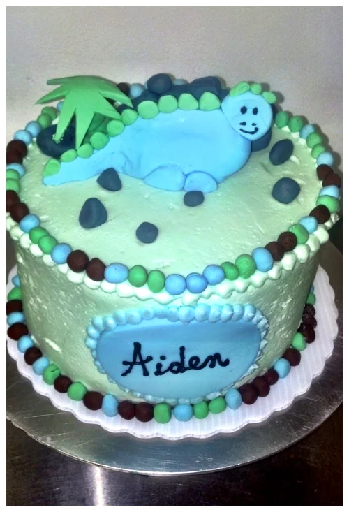 dinosaur-birthday-cake-wixey.jpg